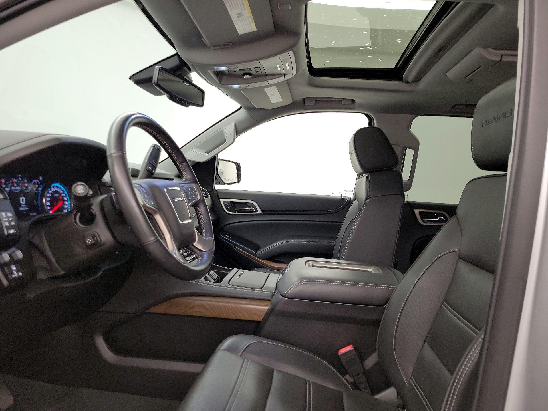 Thumbnail: 2020 GMC Yukon XL - 19