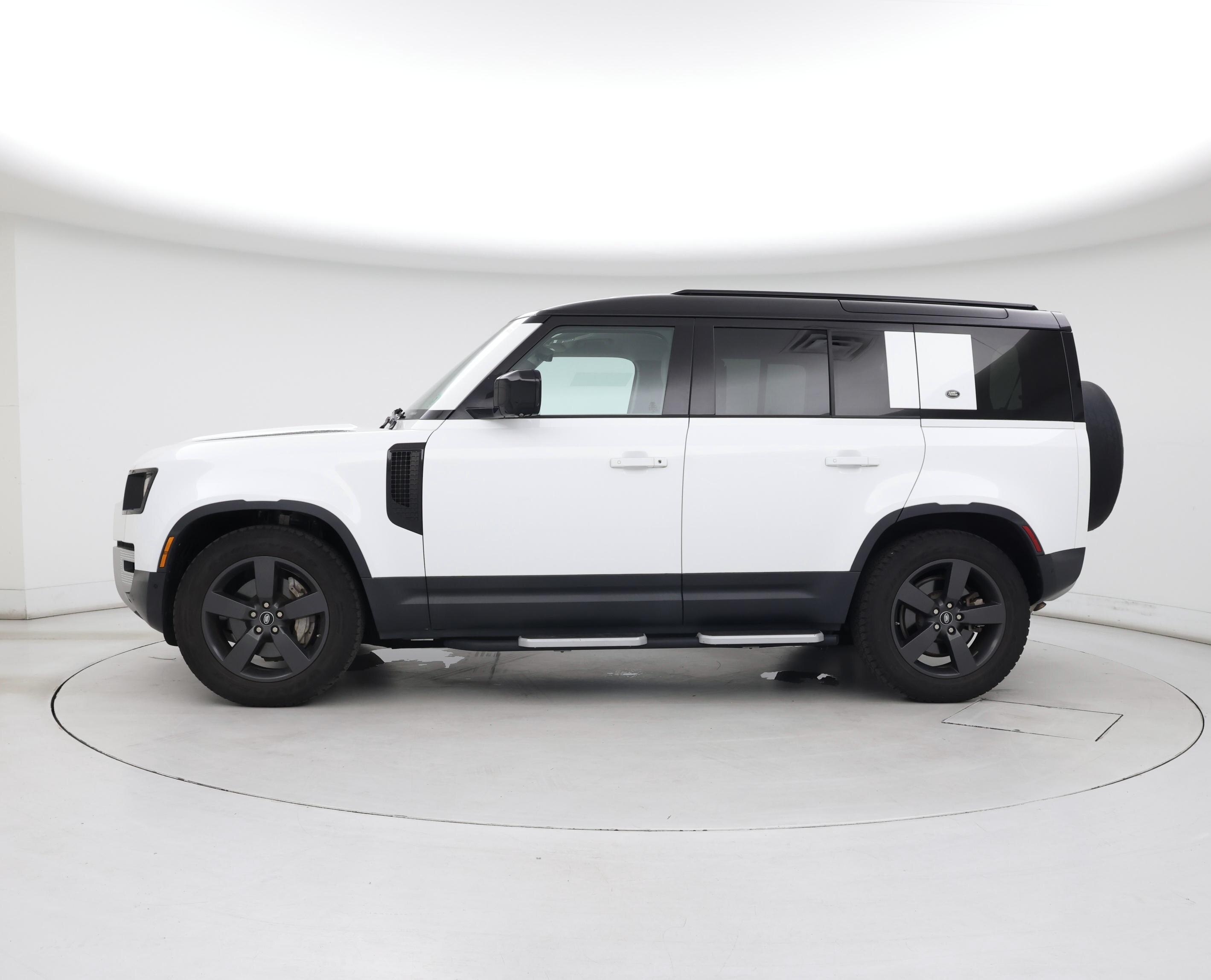 Thumbnail: 2021 Land Rover Defender - 3