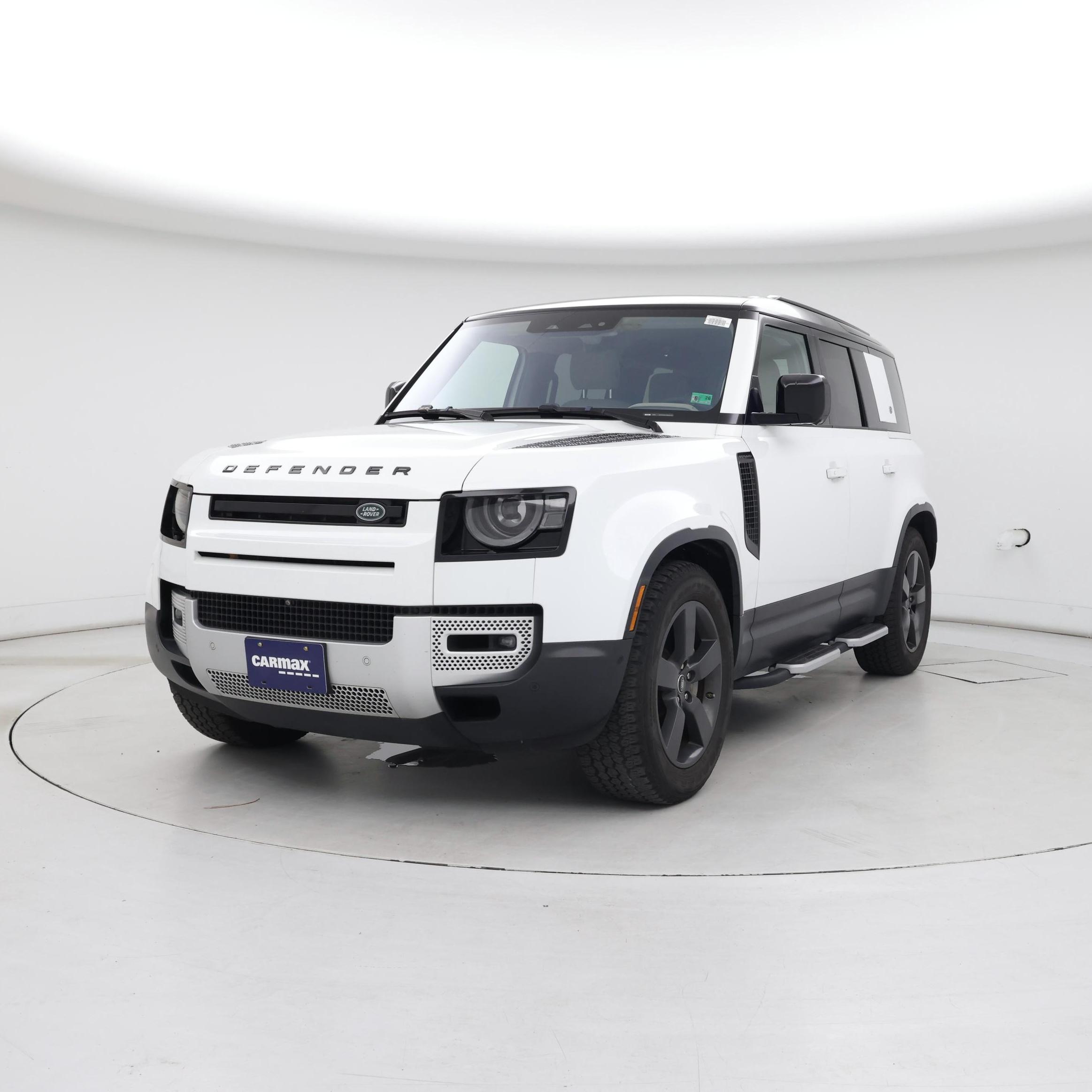 Thumbnail: 2021 Land Rover Defender - 4