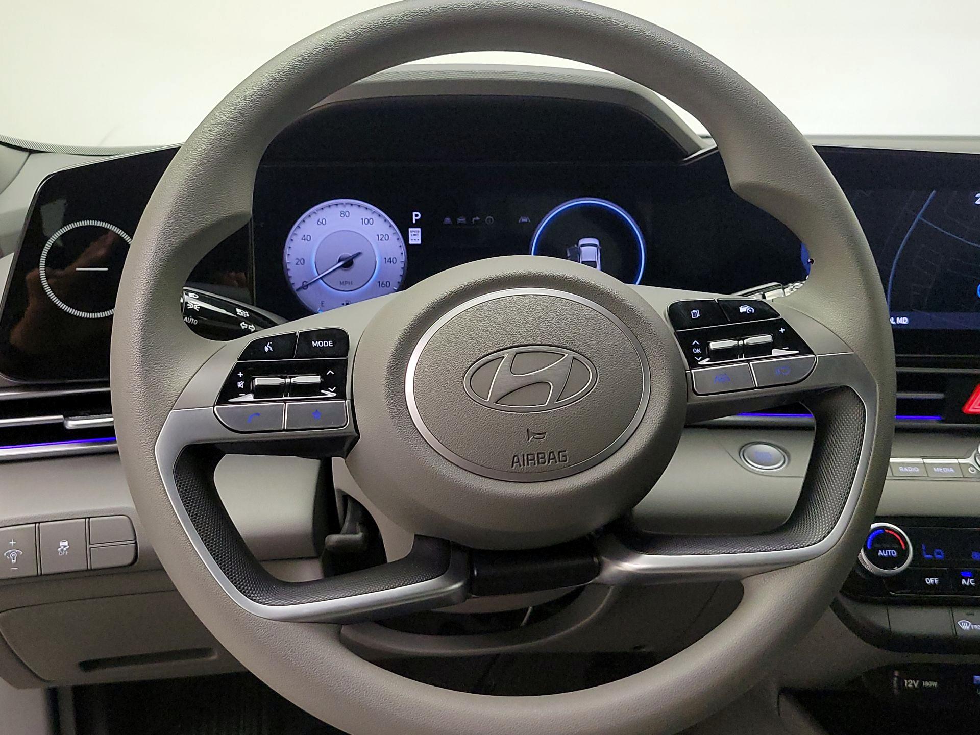 Thumbnail: 2024 Hyundai Elantra - 10