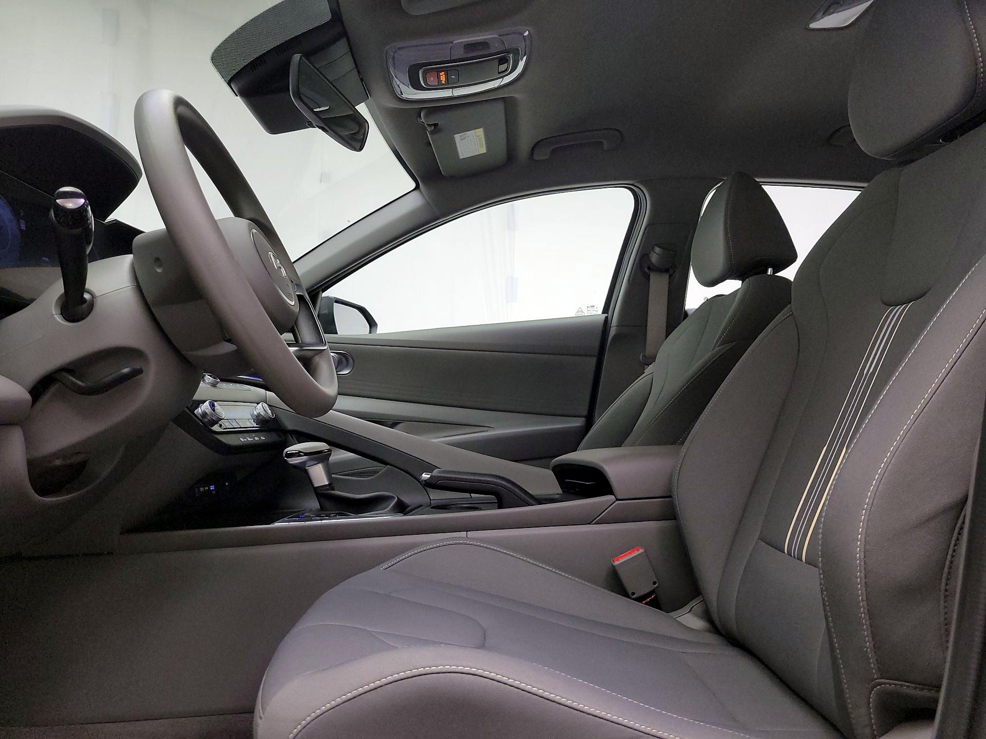 Thumbnail: 2024 Hyundai Elantra - 11