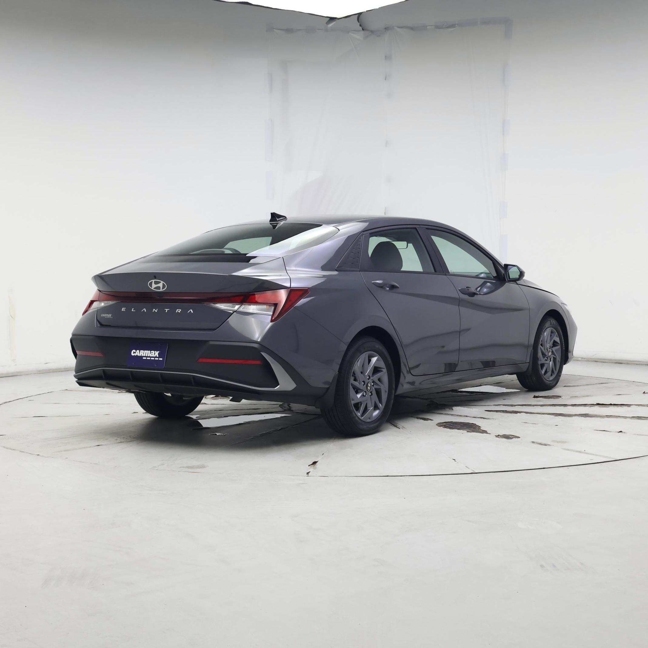Thumbnail: 2024 Hyundai Elantra - 8