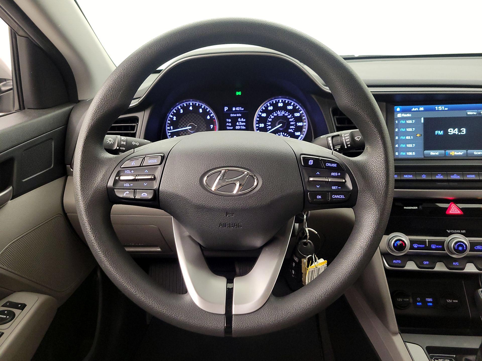 Thumbnail: 2020 Hyundai Elantra - 10