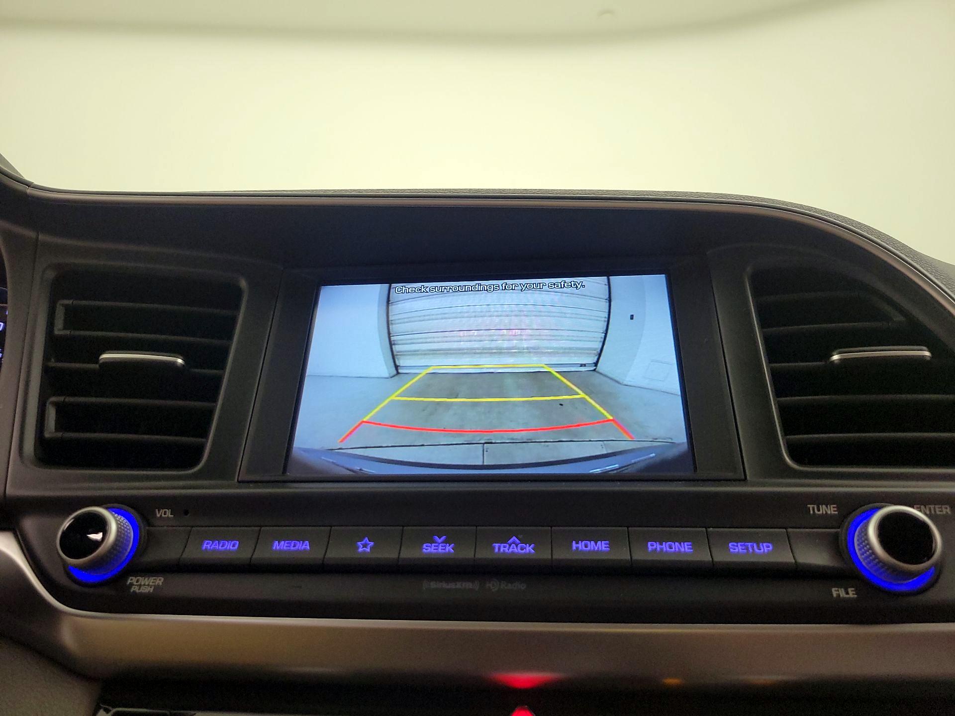 Thumbnail: 2020 Hyundai Elantra - 14