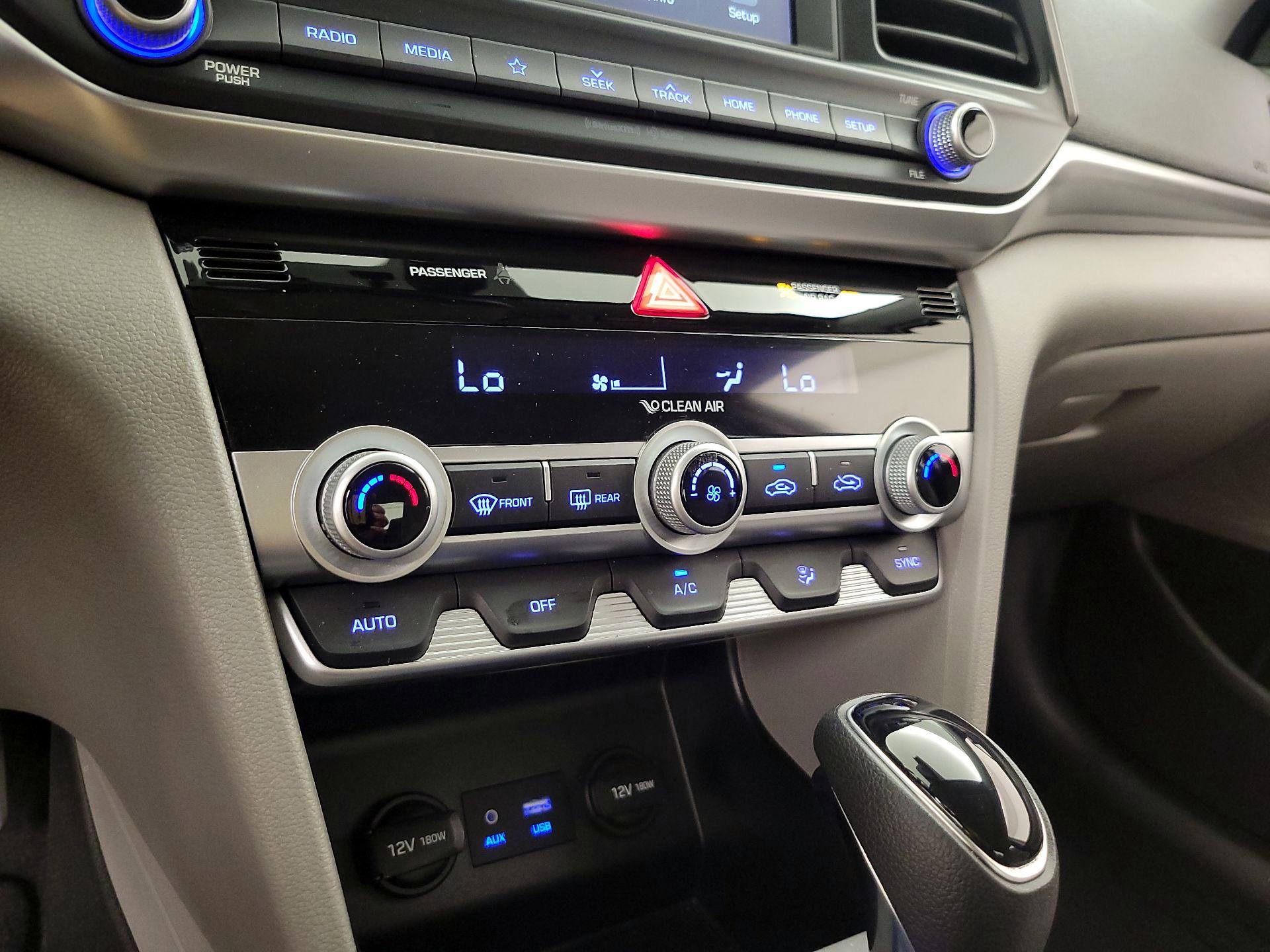 Thumbnail: 2020 Hyundai Elantra - 16