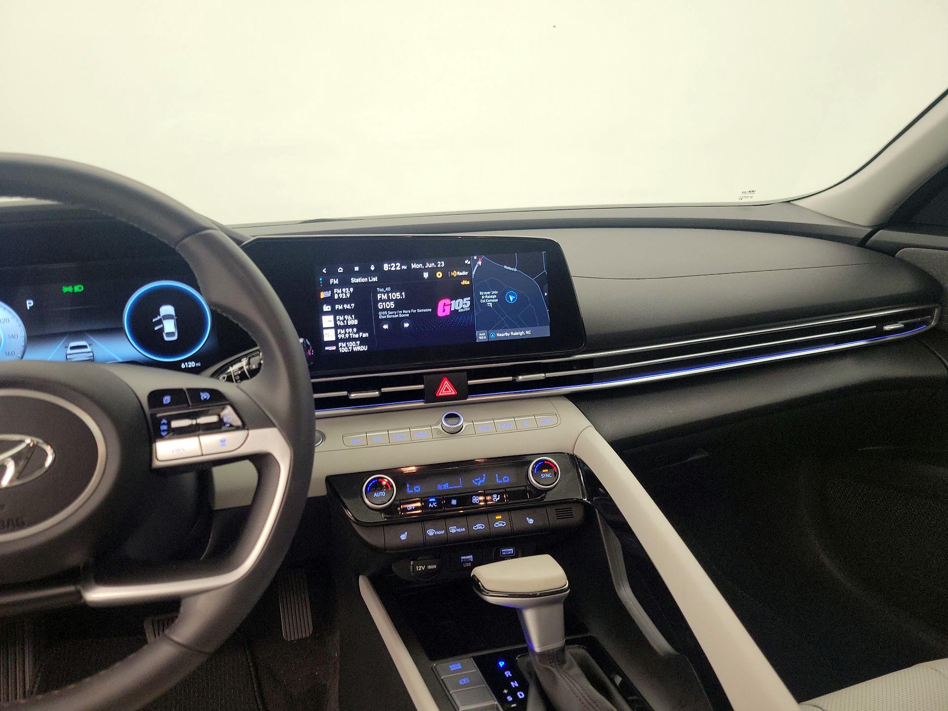 Thumbnail: 2023 Hyundai Elantra - 9