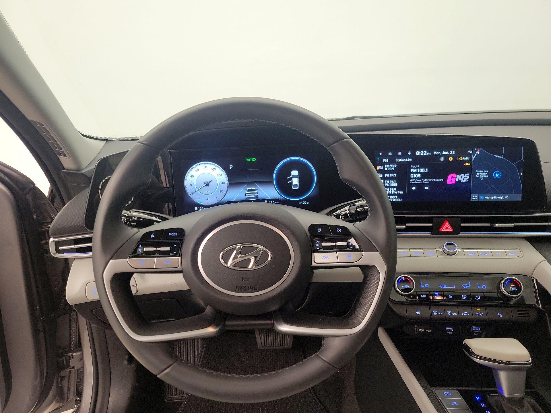 Thumbnail: 2023 Hyundai Elantra - 10