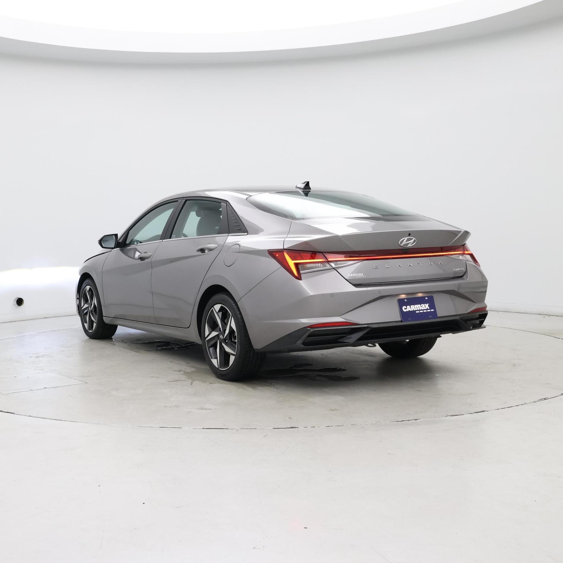 Thumbnail: 2023 Hyundai Elantra - 2
