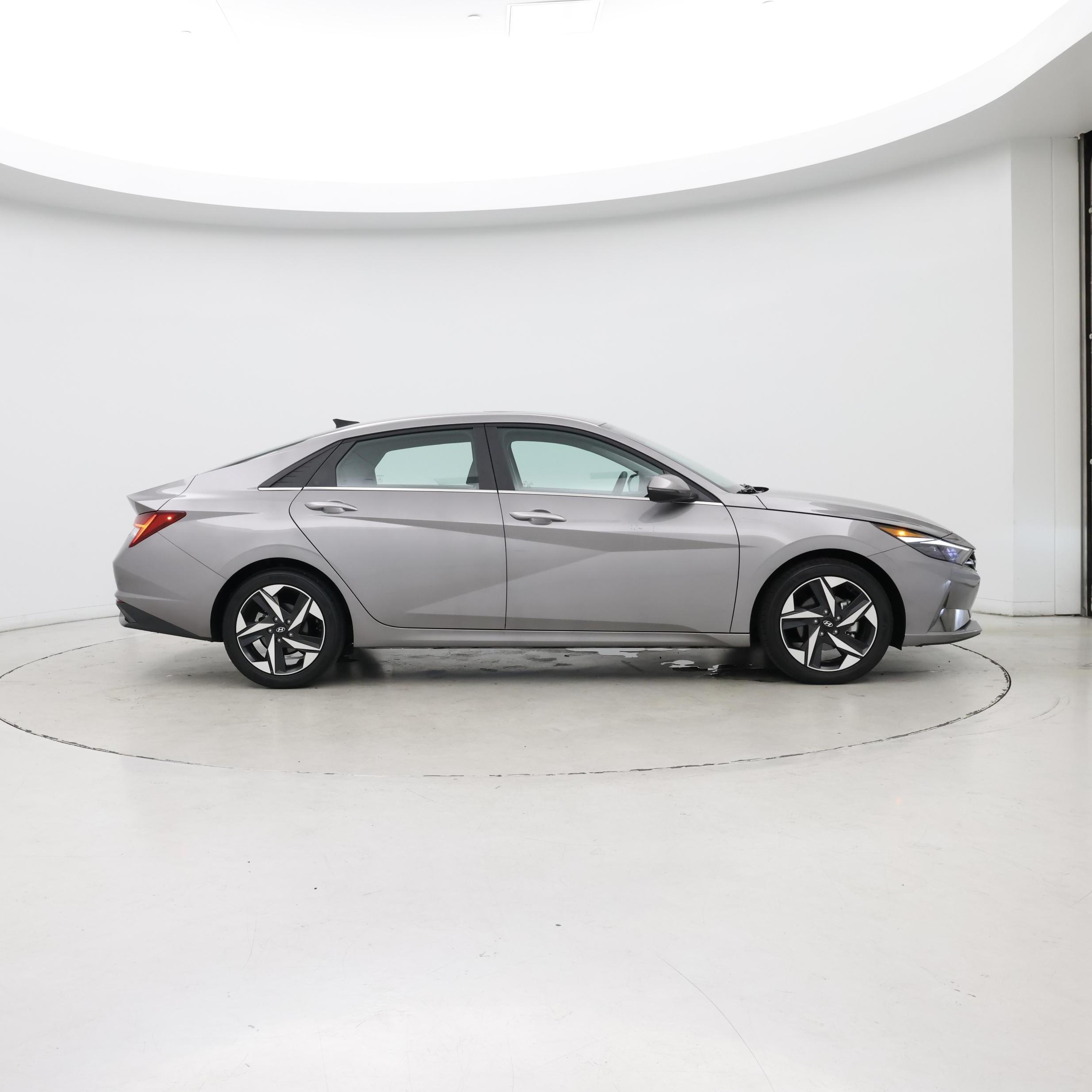 Thumbnail: 2023 Hyundai Elantra - 7