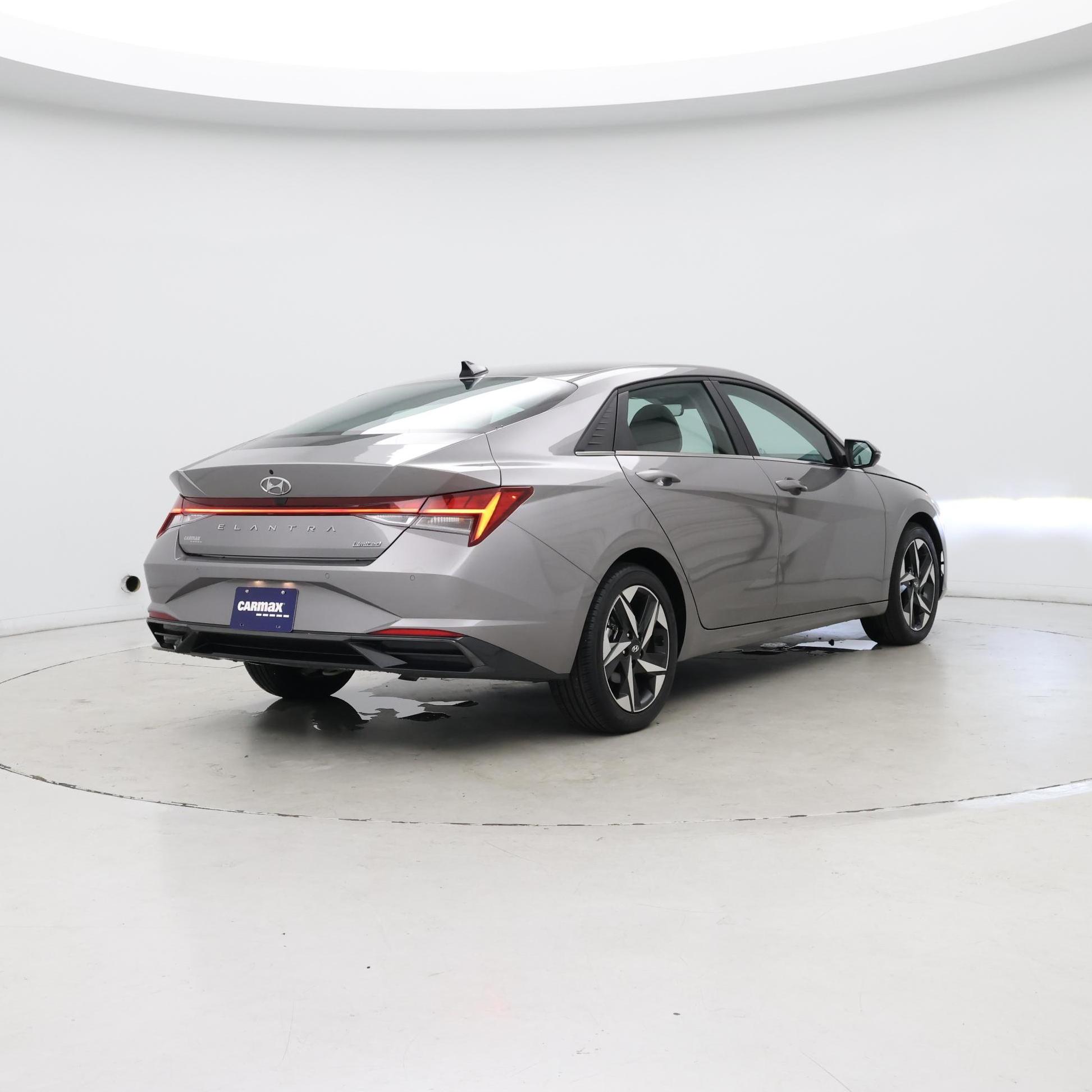 Thumbnail: 2023 Hyundai Elantra - 8