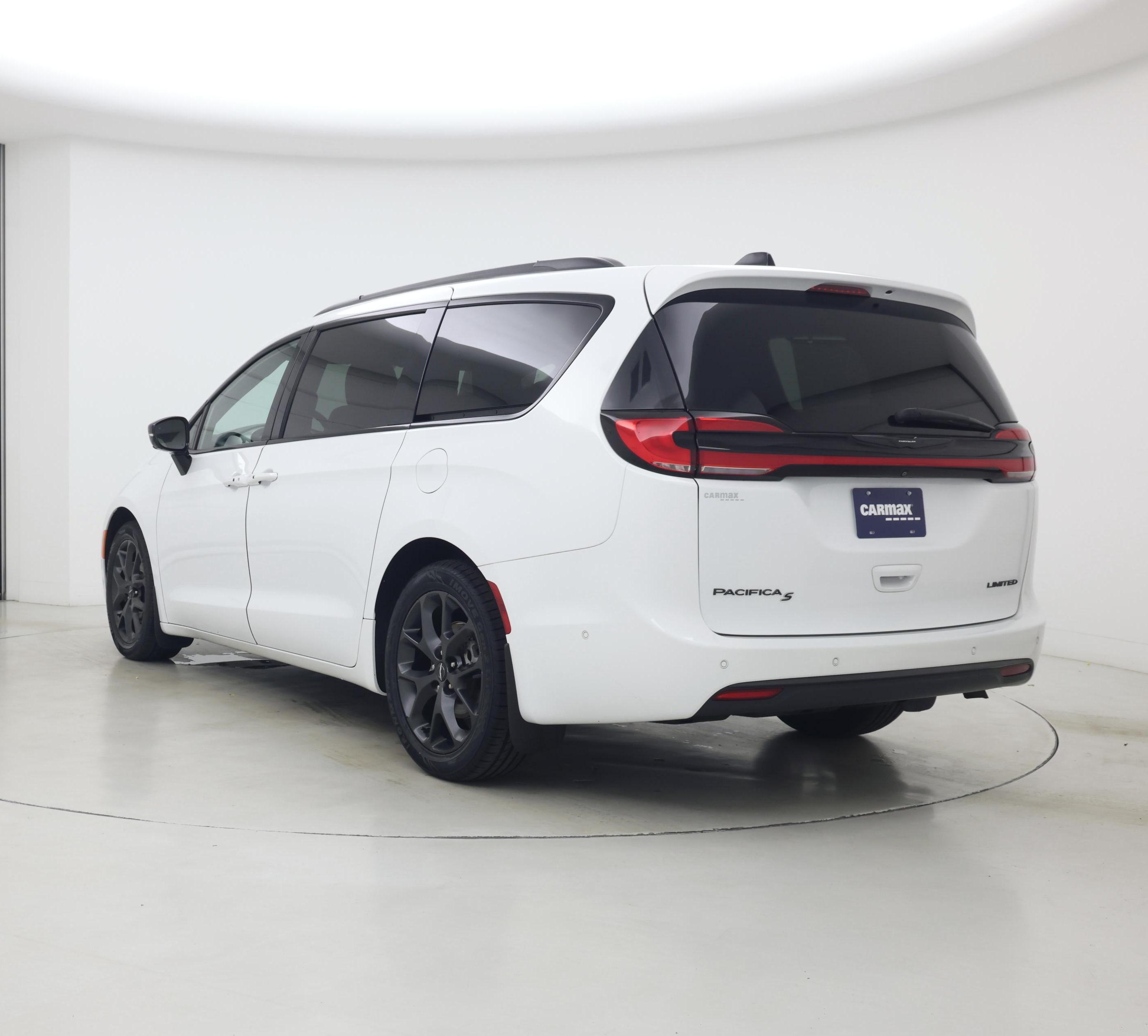 Thumbnail: 2023 Chrysler Pacifica - 2