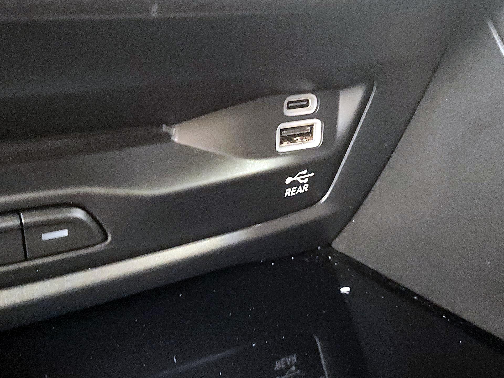 Thumbnail: 2023 Chrysler Pacifica - 19