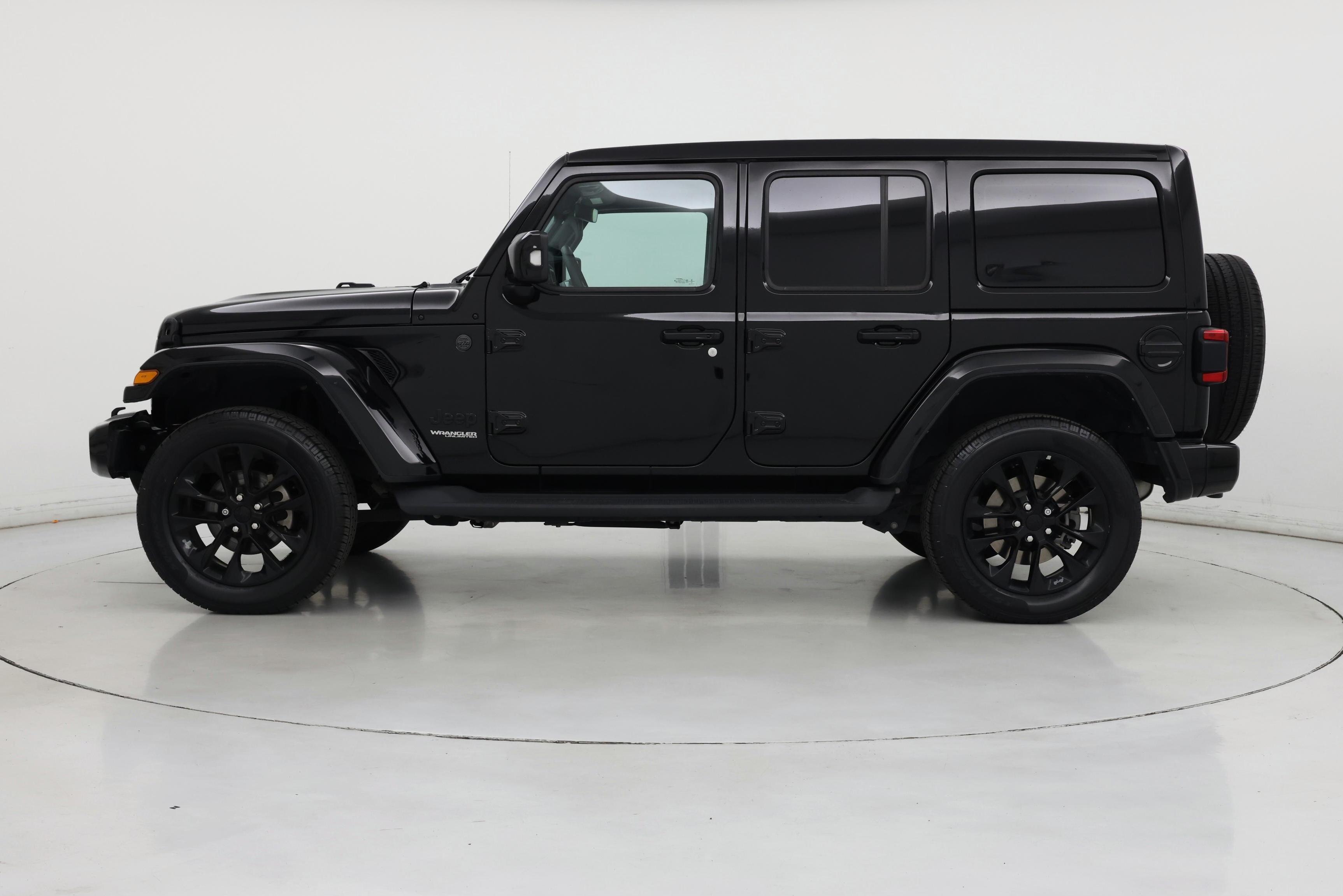 Thumbnail: 2022 Jeep Wrangler - 3