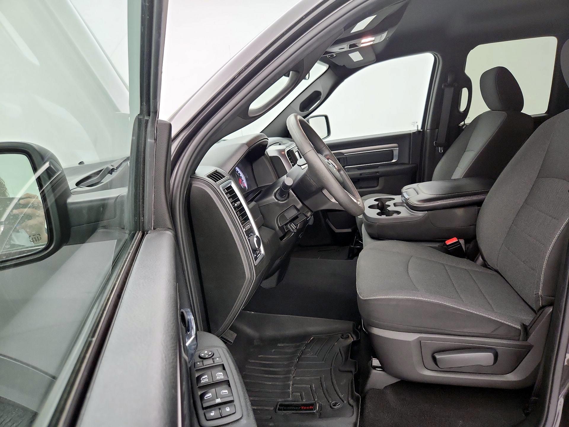 Thumbnail: 2022 RAM 1500 Classic - 11