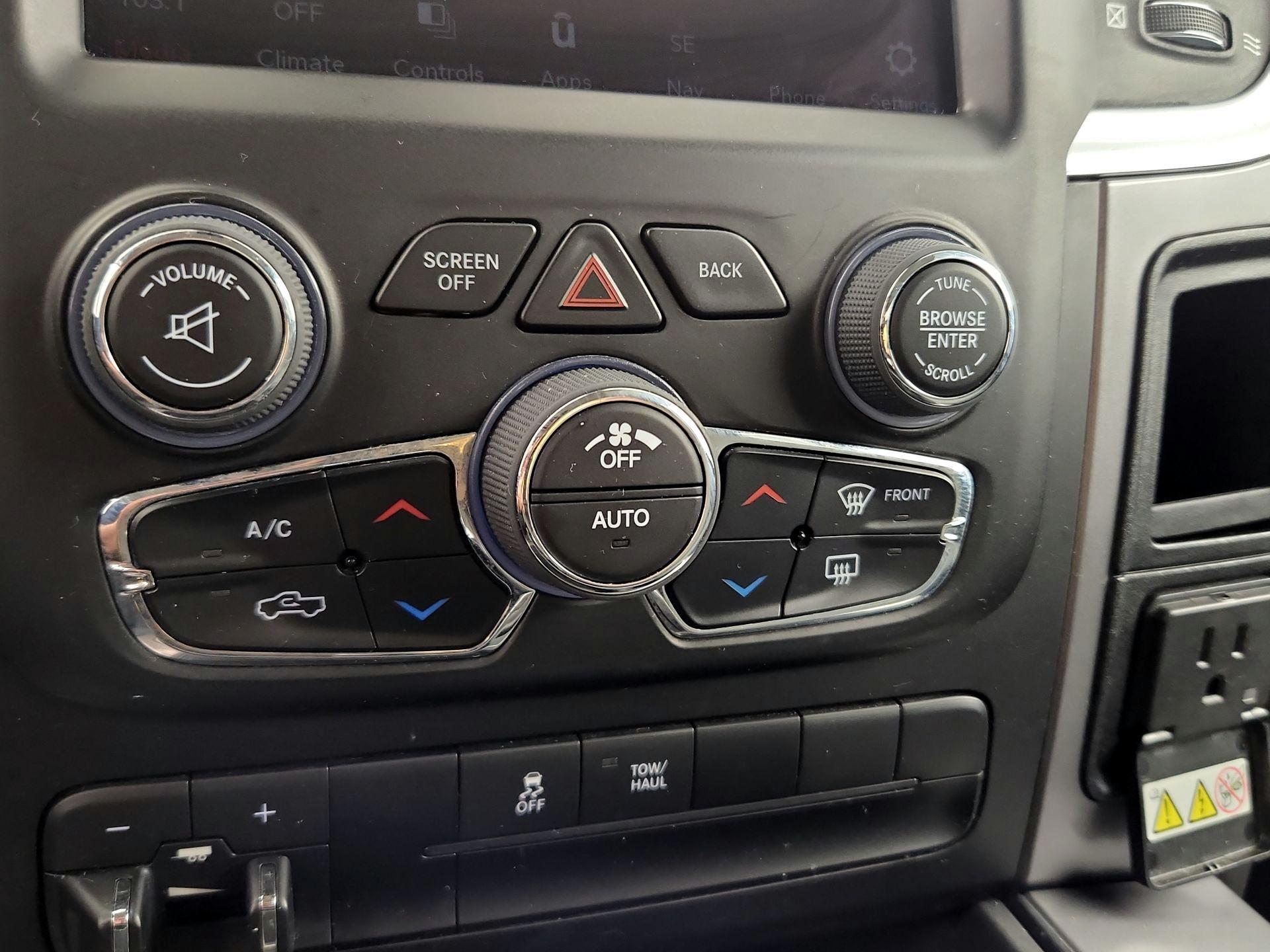 Thumbnail: 2023 RAM 1500 Classic - 16