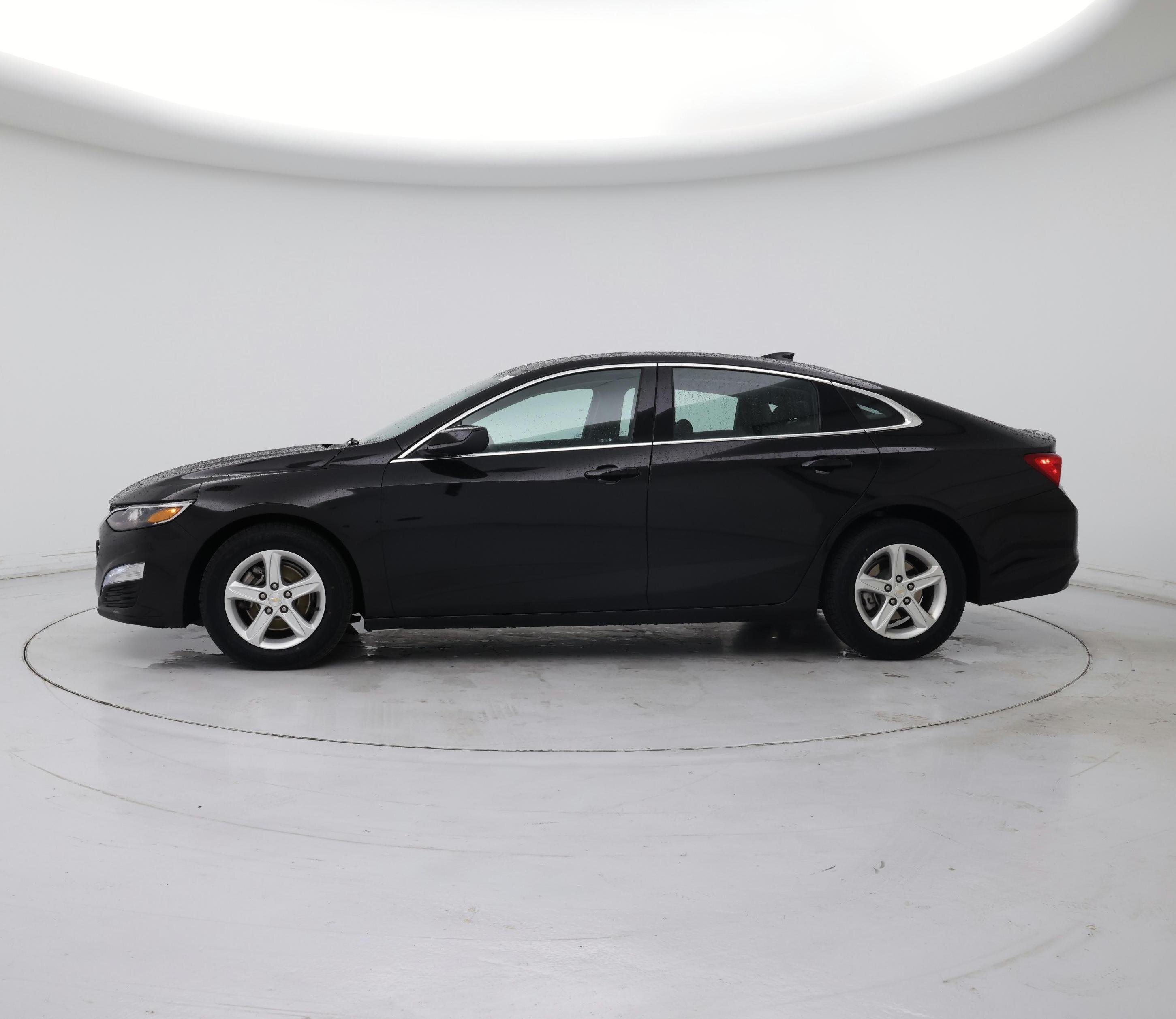 Thumbnail: 2023 Chevrolet Malibu - 3