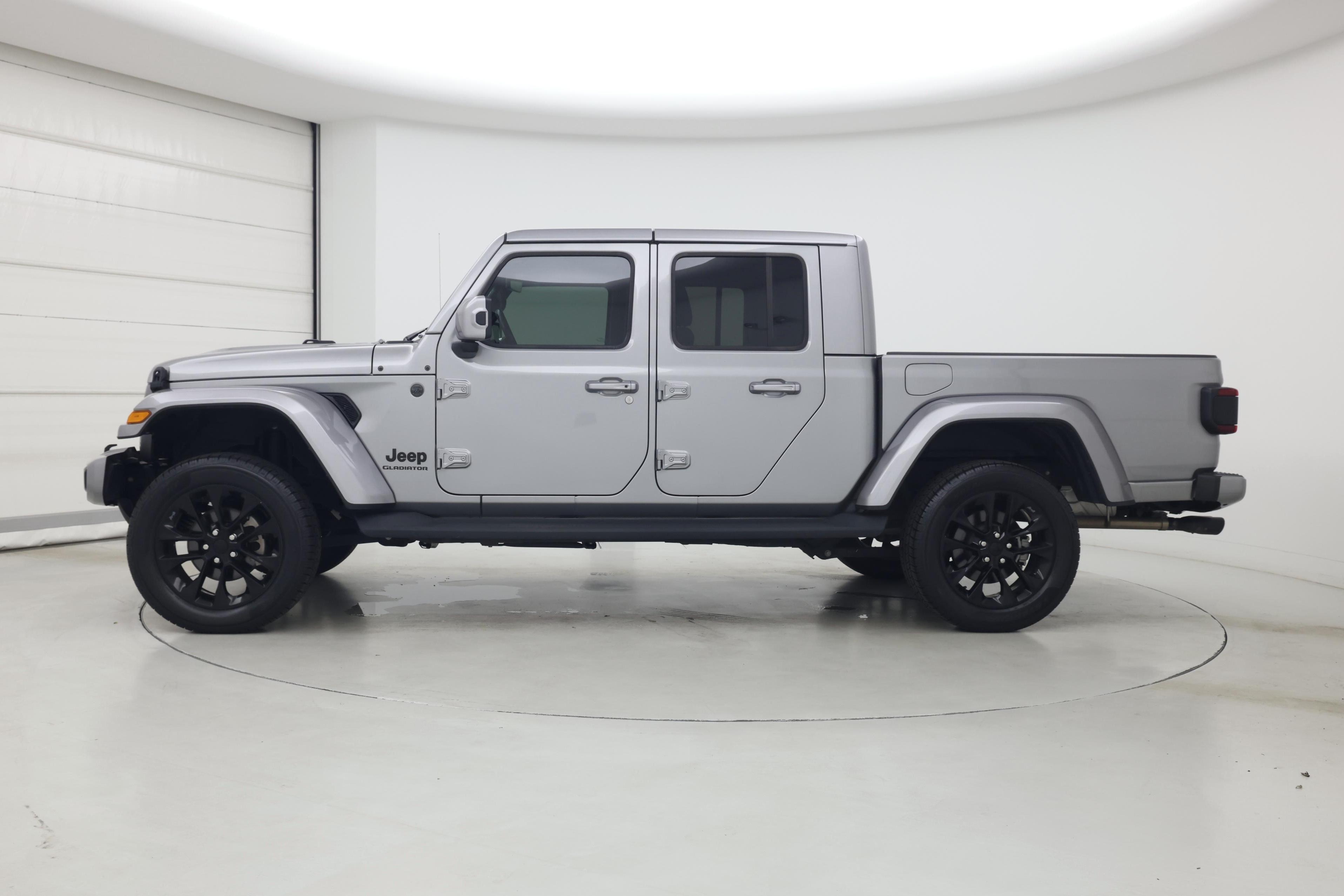 Thumbnail: 2021 Jeep Gladiator - 3