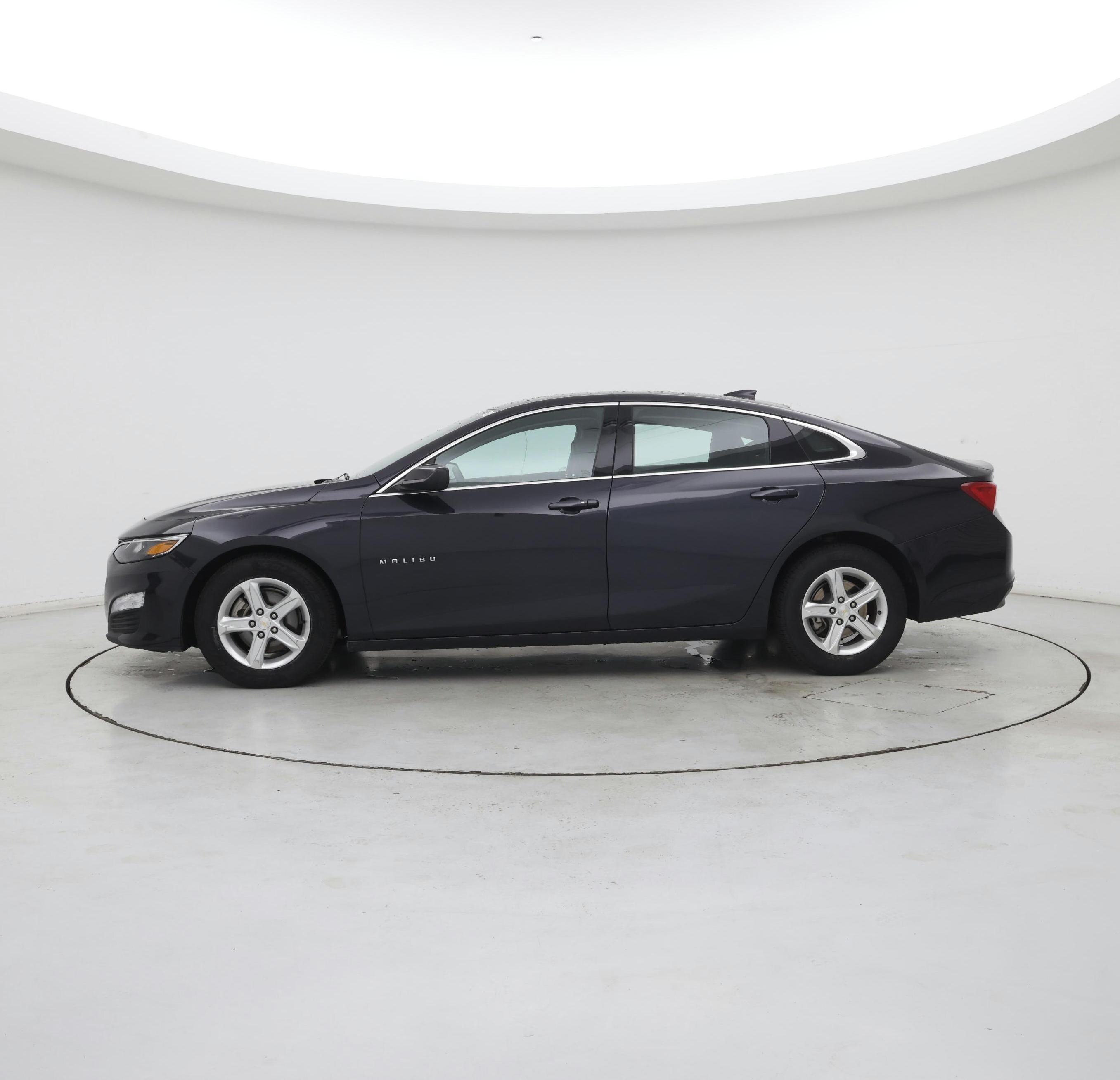 Thumbnail: 2023 Chevrolet Malibu - 3
