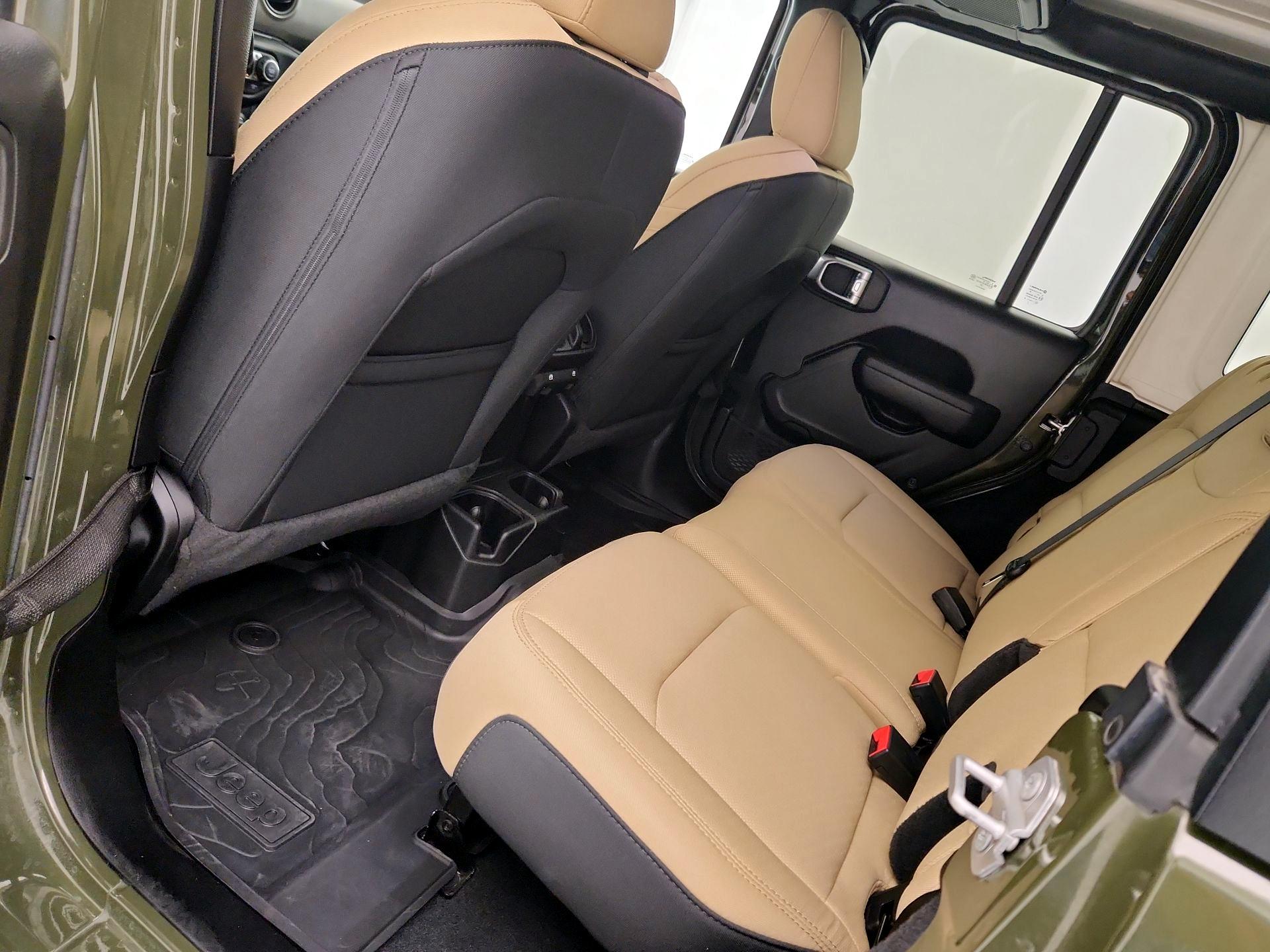 Thumbnail: 2022 Jeep Wrangler - 19