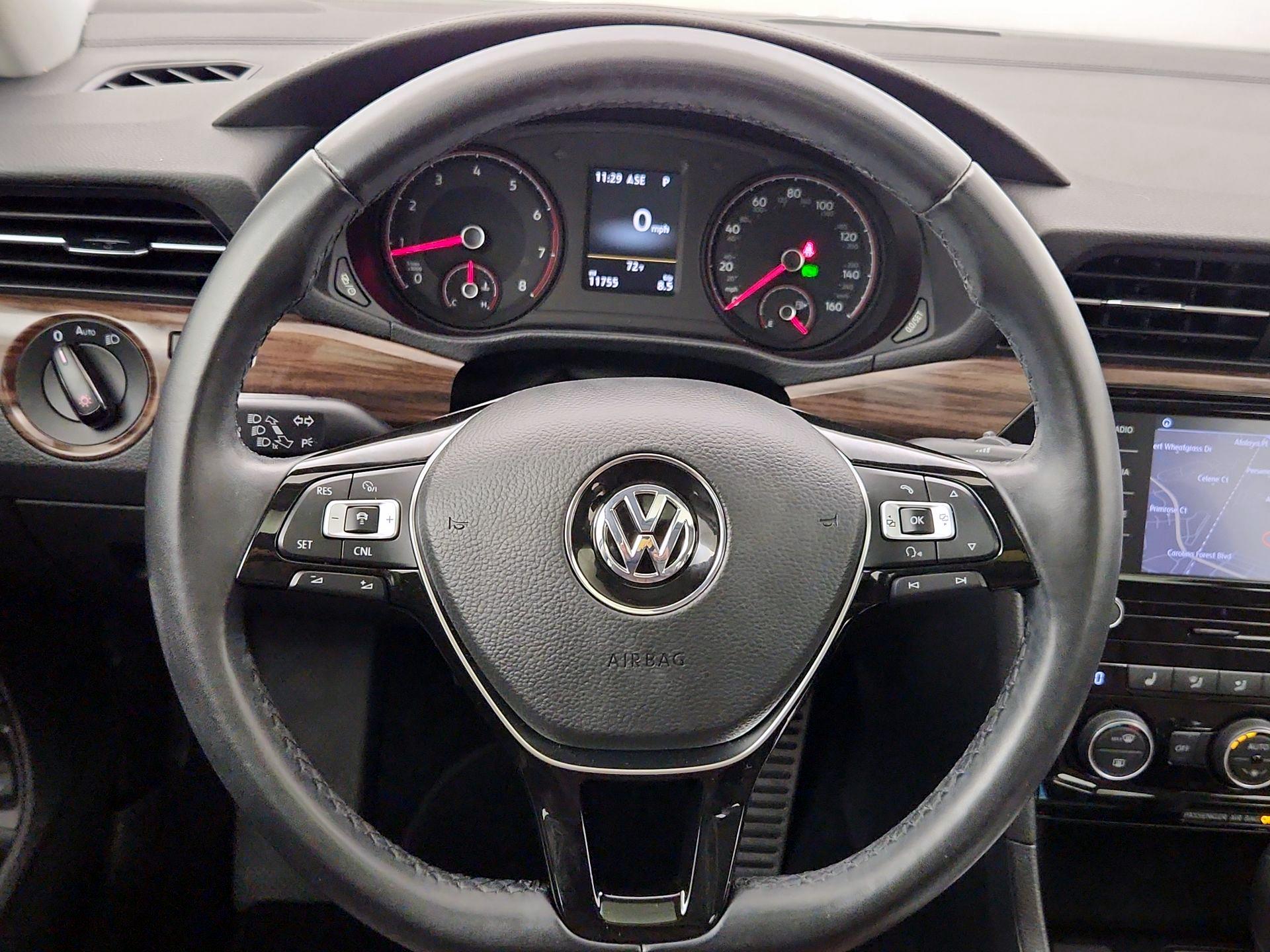 Thumbnail: 2020 Volkswagen Passat - 10