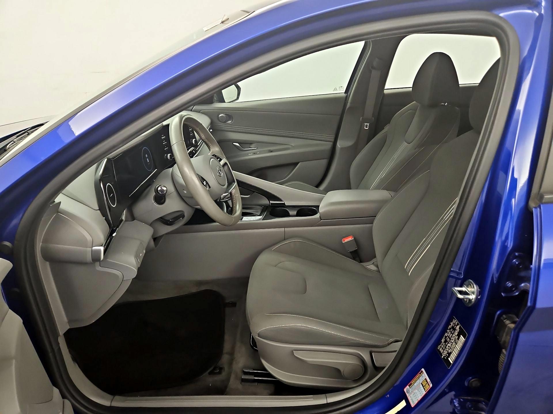 Thumbnail: 2021 Hyundai Elantra - 11
