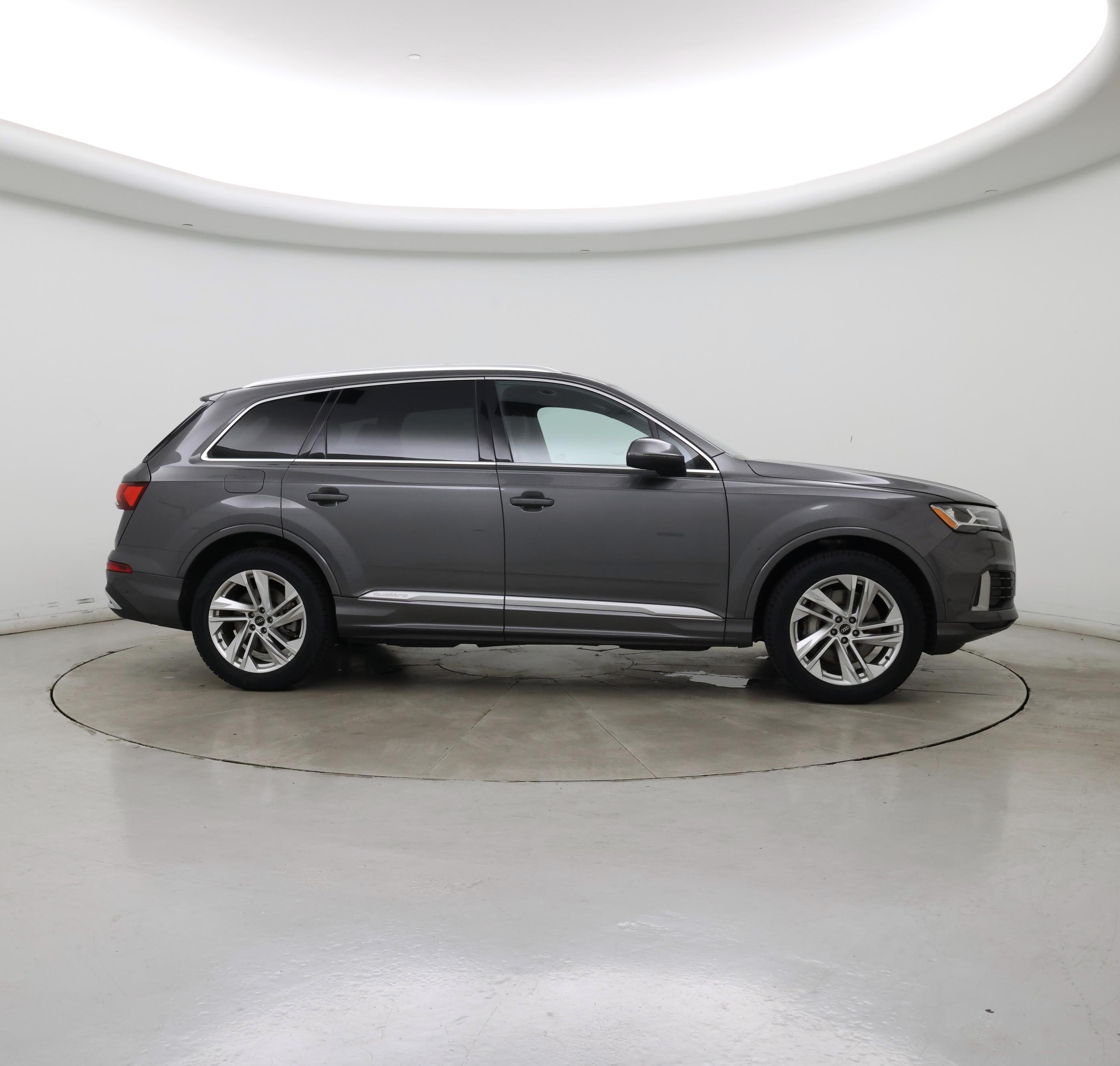 Thumbnail: 2021 Audi Q7 - 7