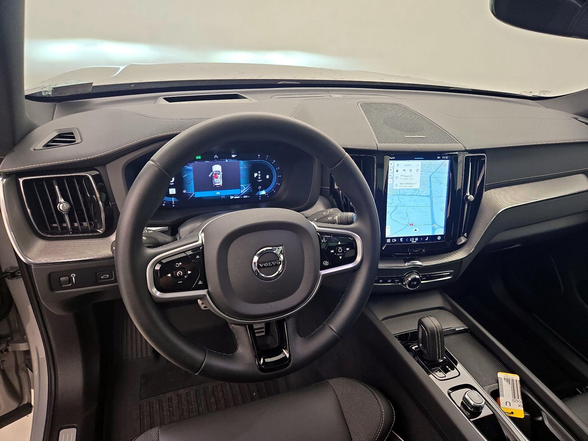 Thumbnail: 2022 Volvo XC60 - 9