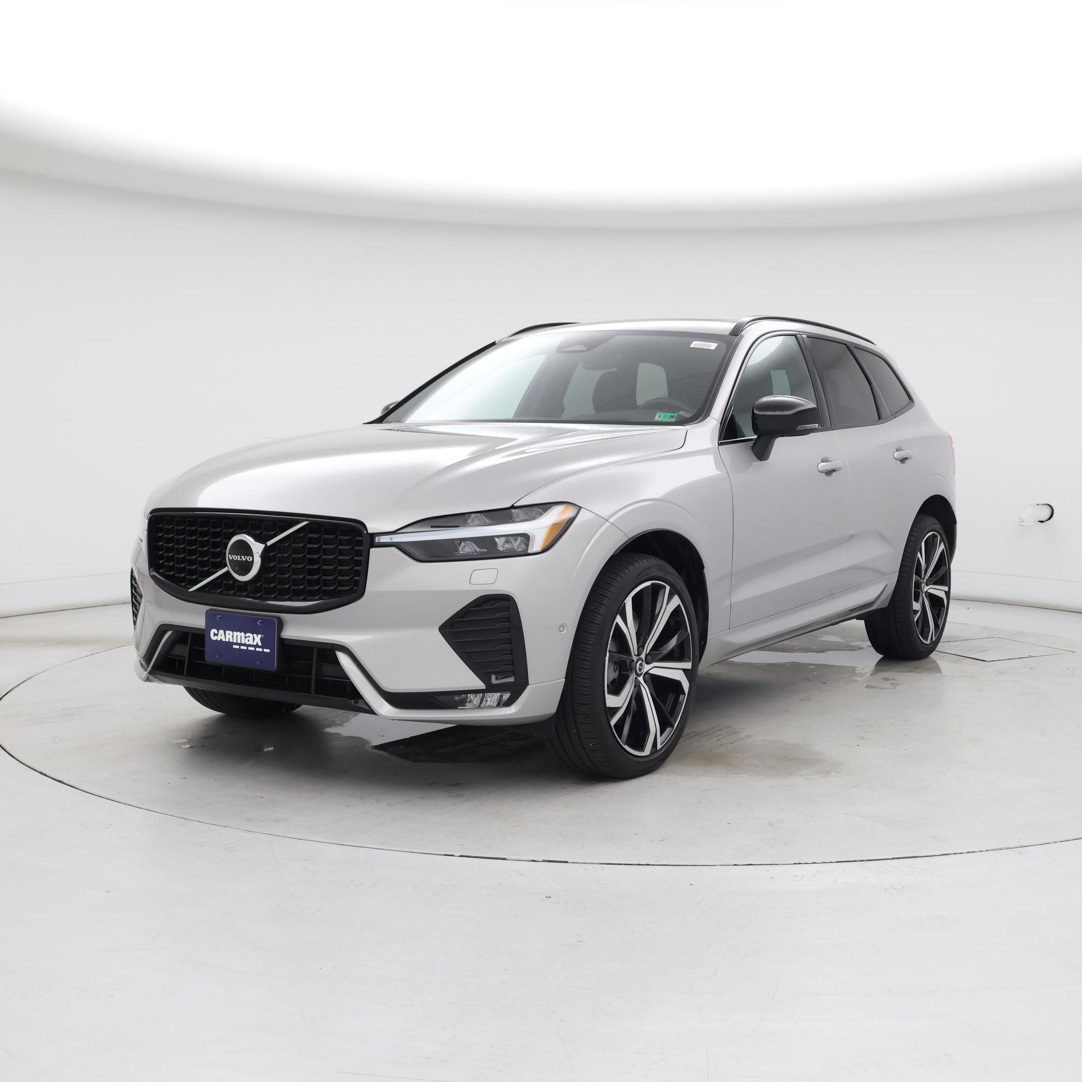 Thumbnail: 2022 Volvo XC60 - 4