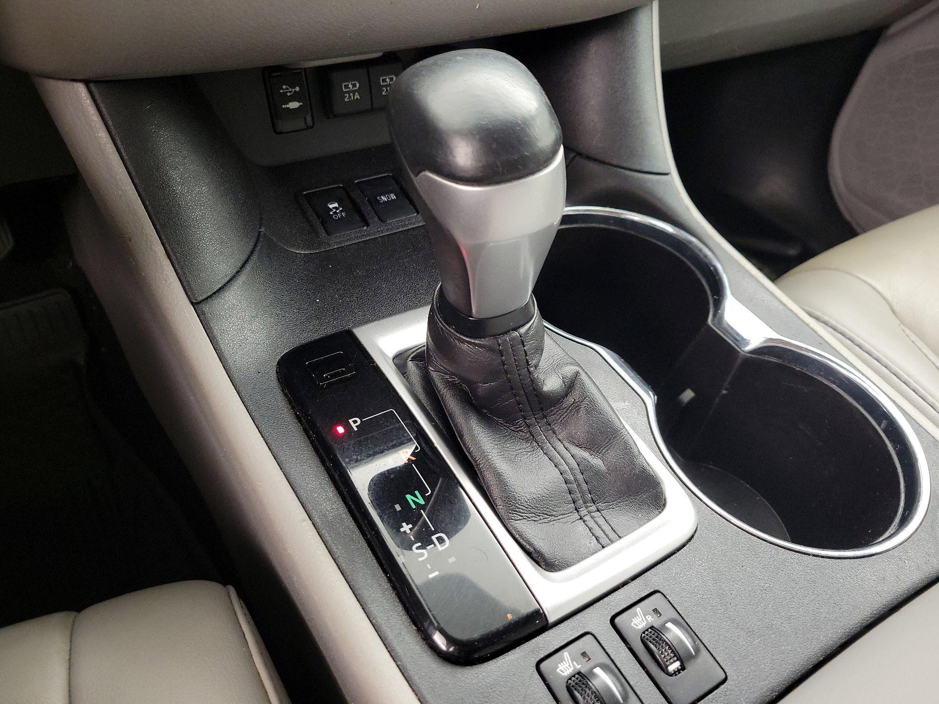 Thumbnail: 2019 Toyota Highlander - 17