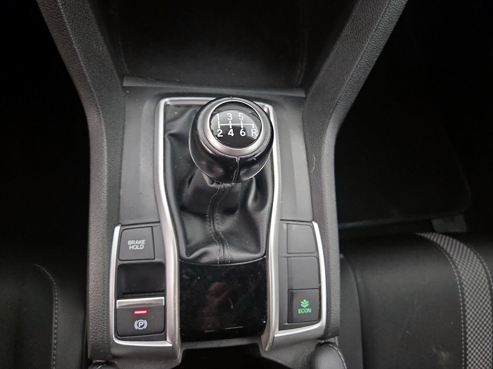 Thumbnail: 2019 Honda Civic - 17