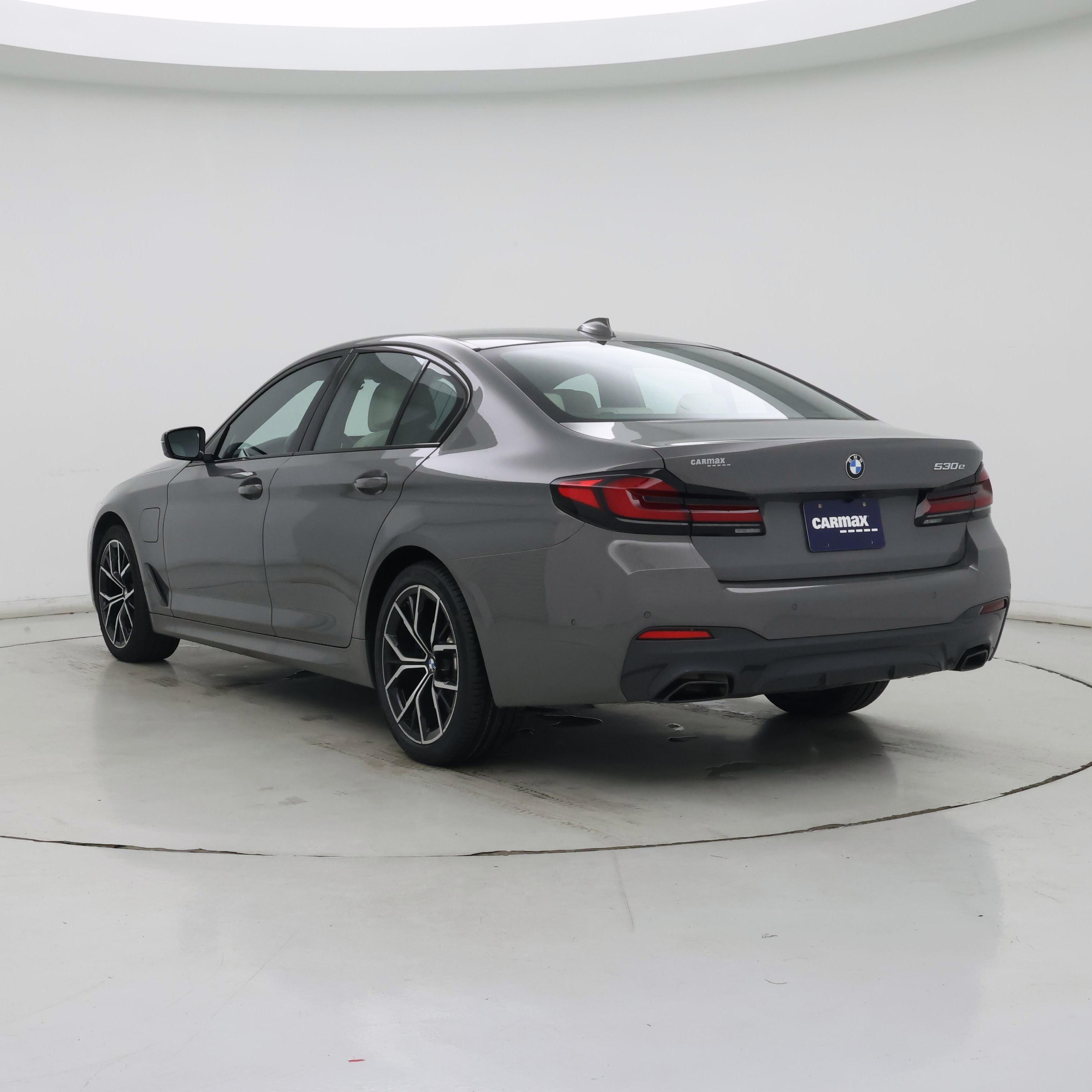 Thumbnail: 2021 BMW 5 Series - 2