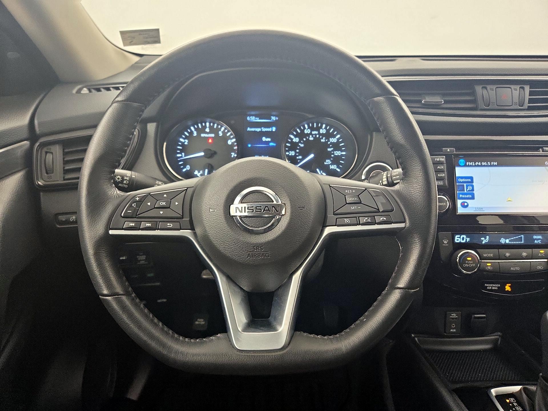 Thumbnail: 2017 Nissan Rogue - 10