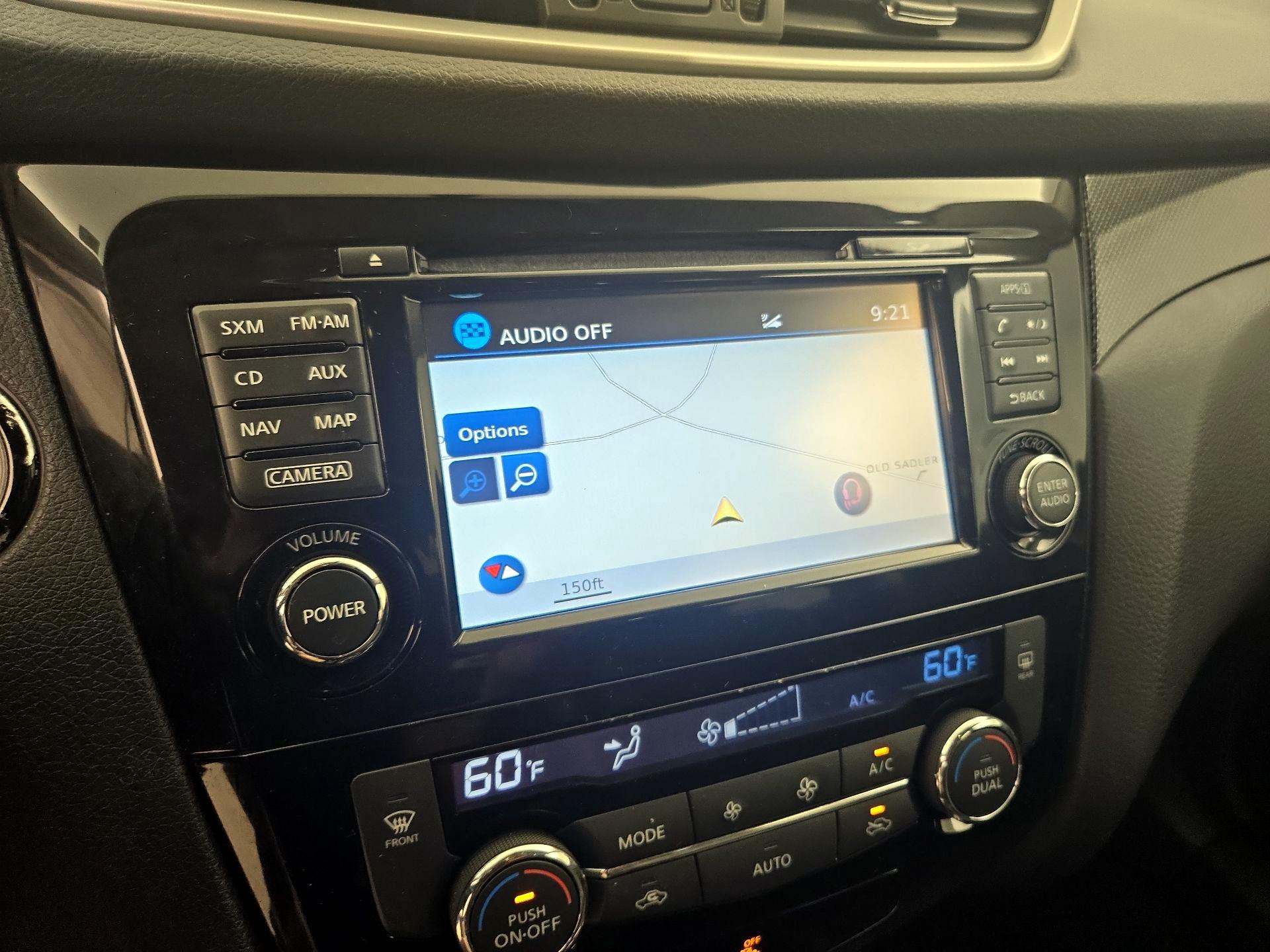 Thumbnail: 2016 Nissan Rogue - 16