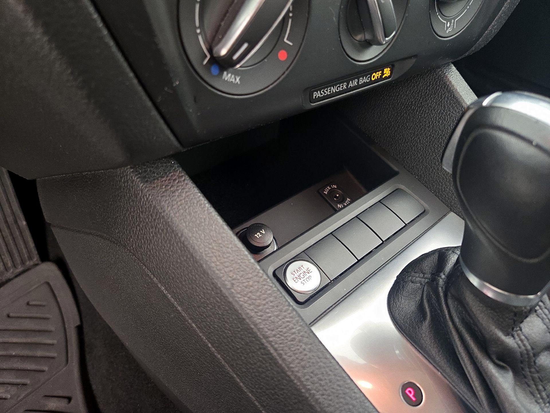 Thumbnail: 2014 Volkswagen Jetta - 17