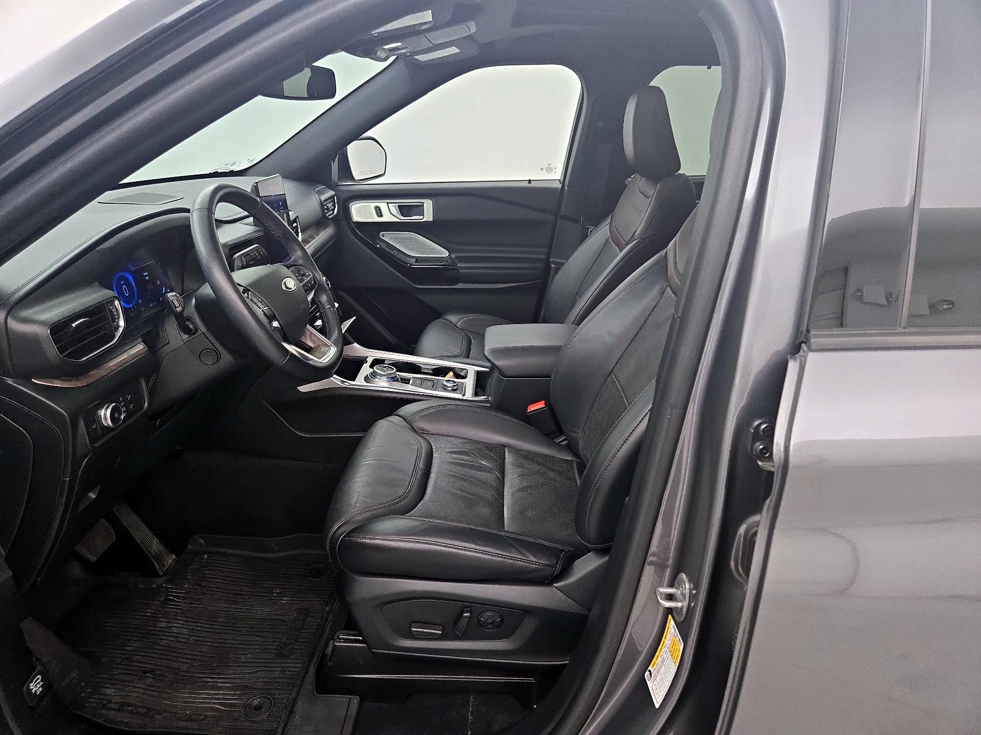 Thumbnail: 2022 Ford Explorer - 11