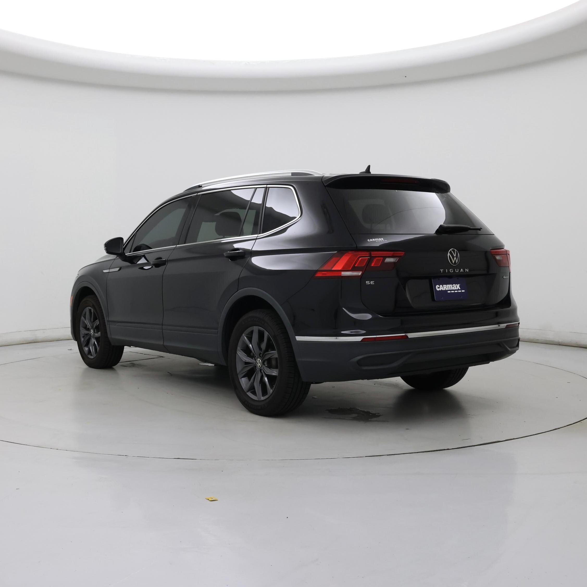 Thumbnail: 2022 Volkswagen Tiguan - 2