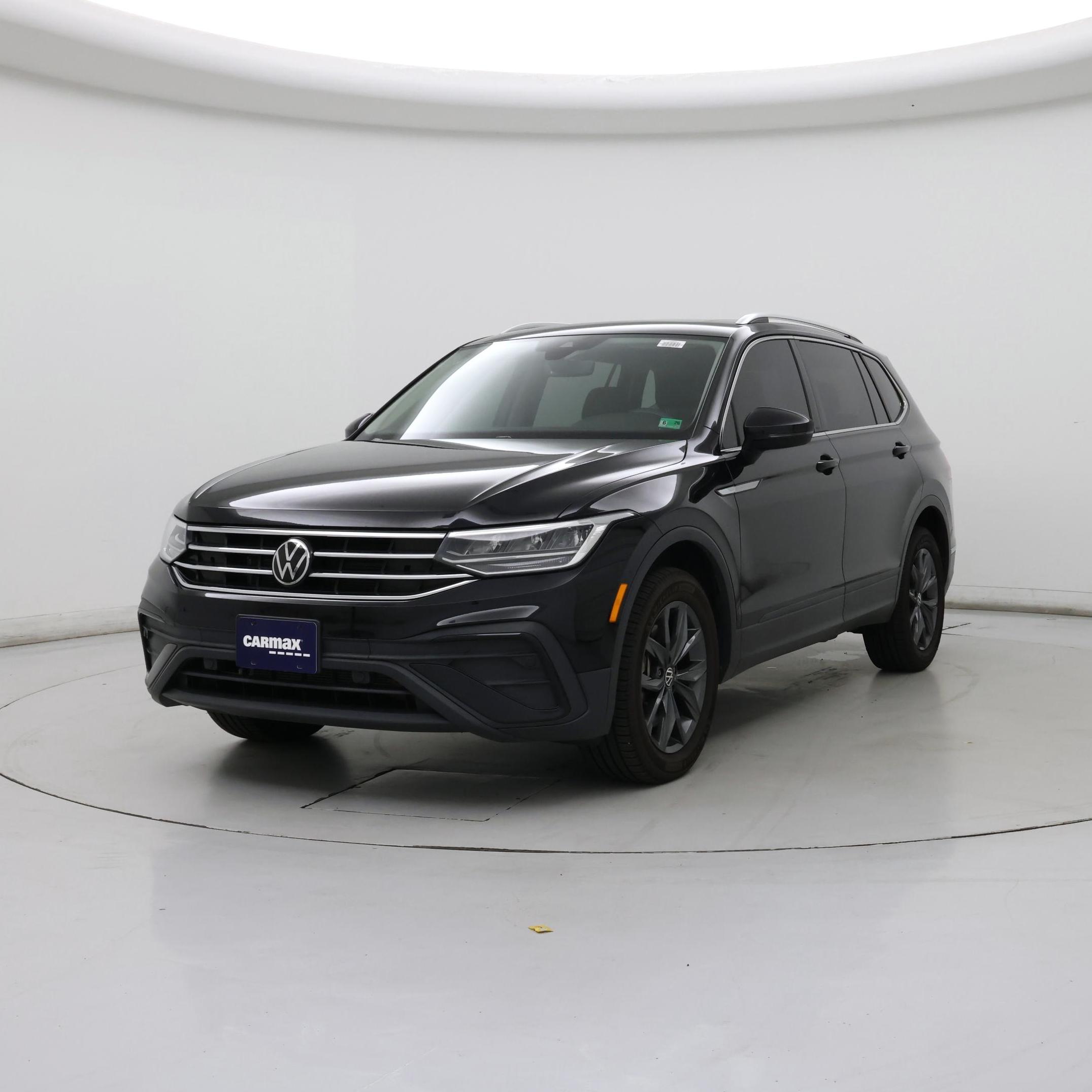Thumbnail: 2022 Volkswagen Tiguan - 4