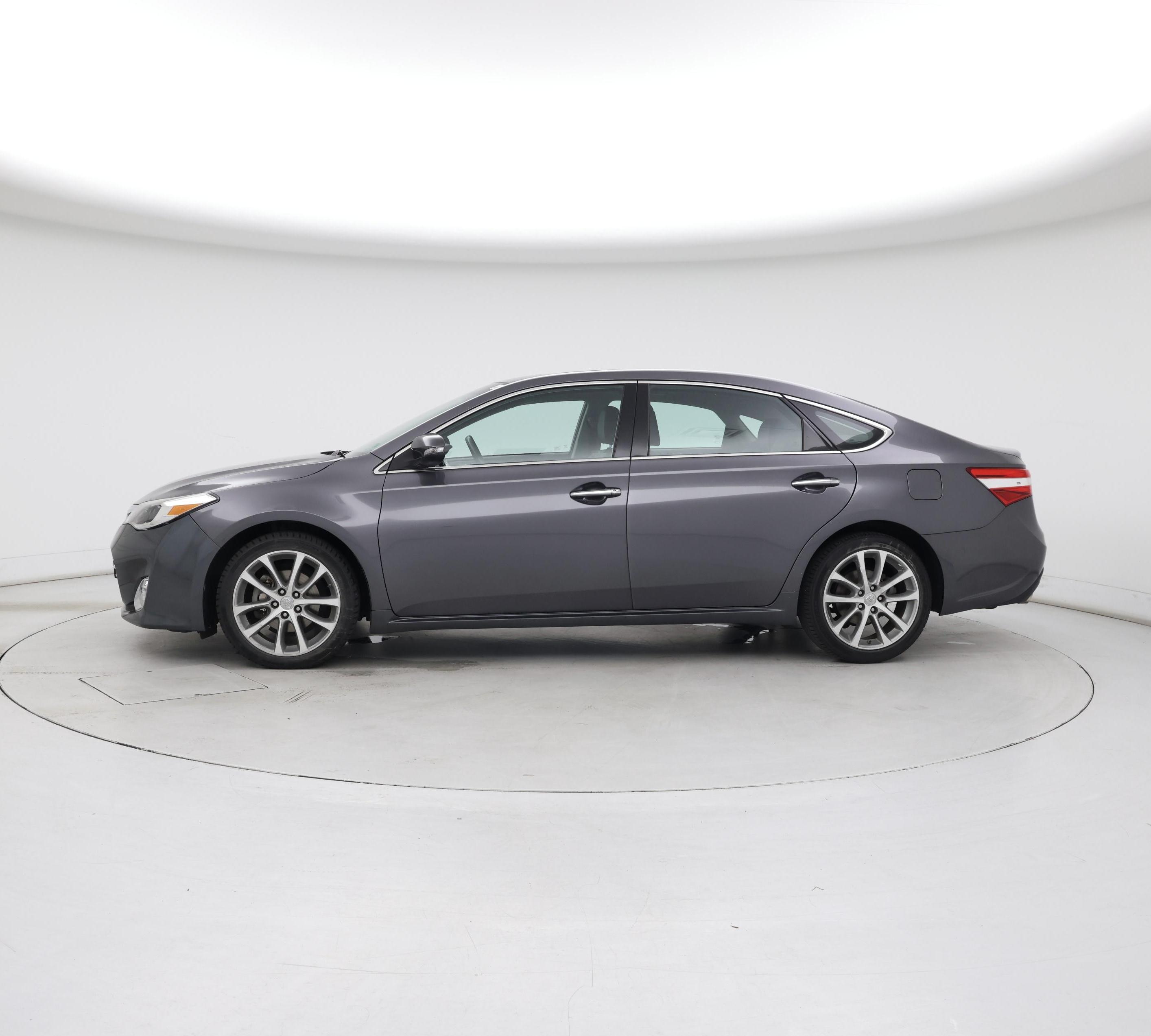 Thumbnail: 2015 Toyota Avalon - 3