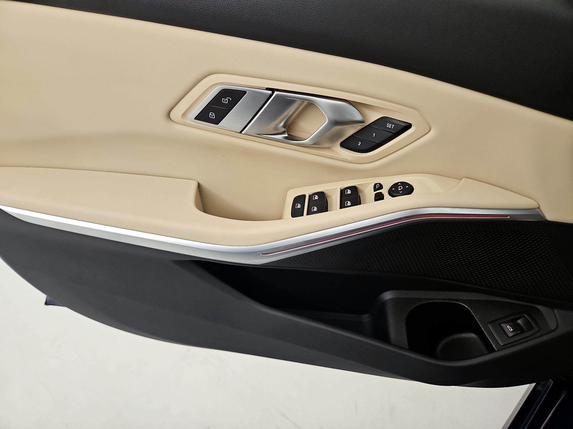 Thumbnail: 2022 BMW 3 Series - 12