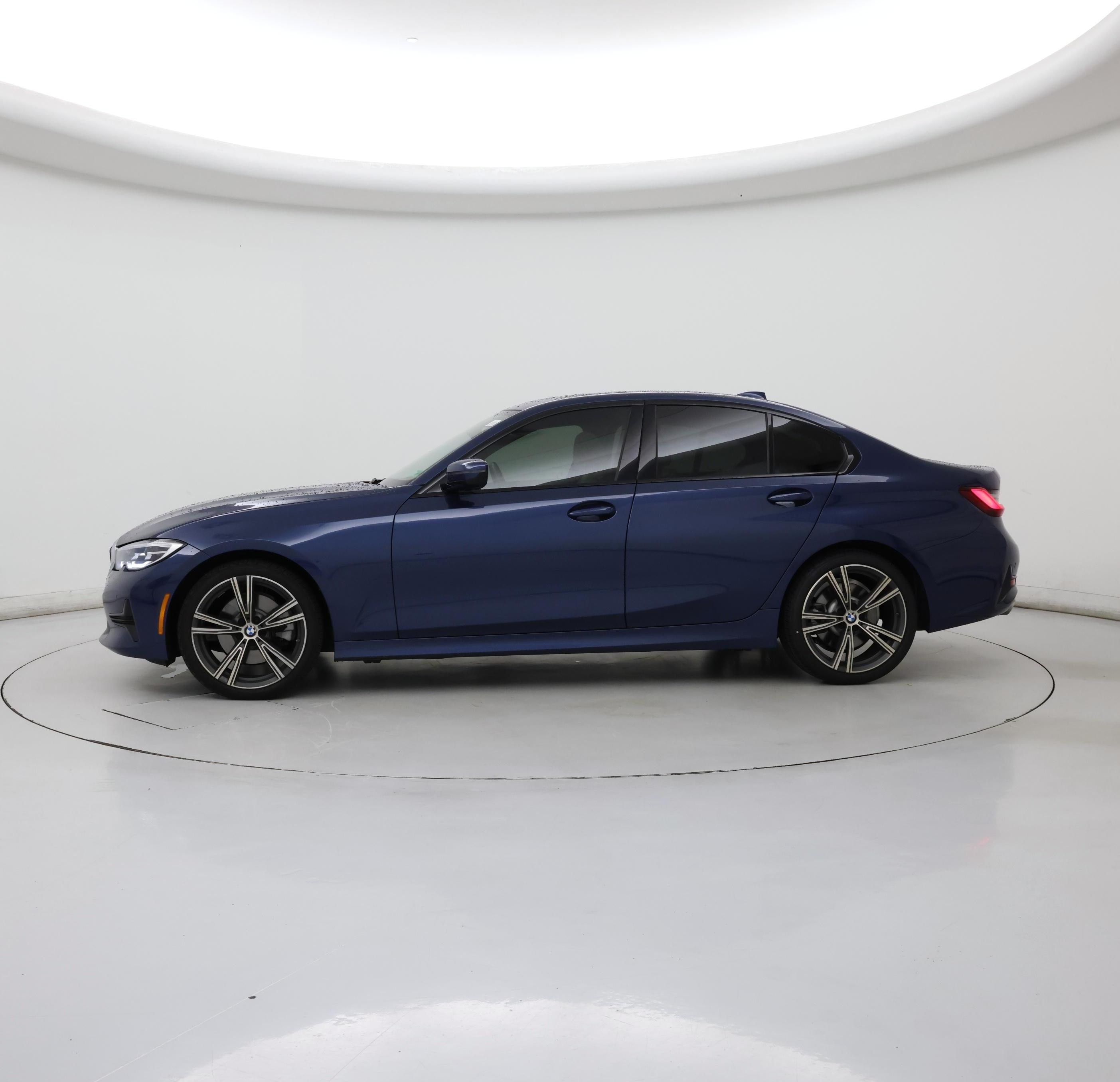 Thumbnail: 2022 BMW 3 Series - 3
