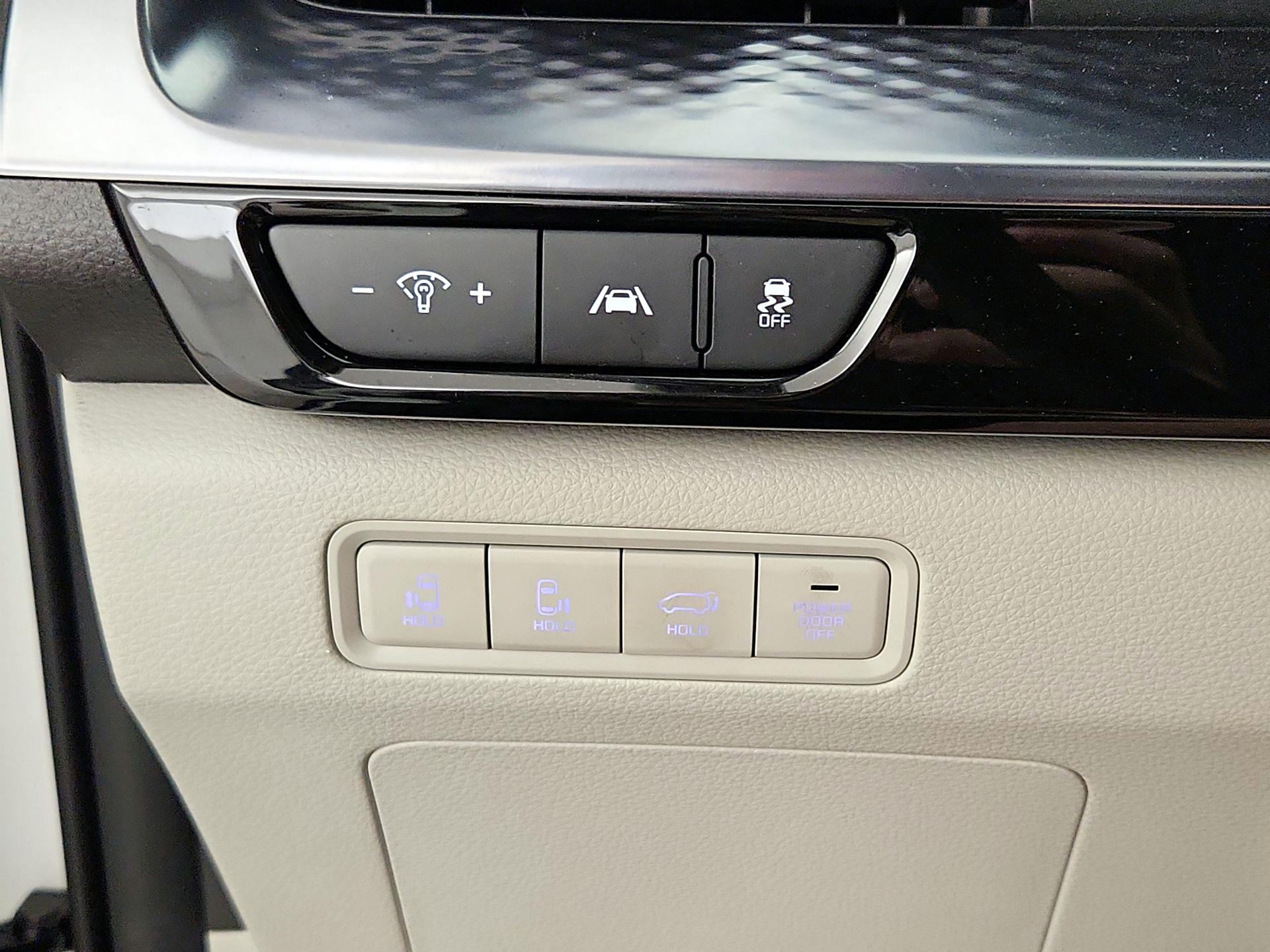 Thumbnail: 2024 Kia Carnival - 13