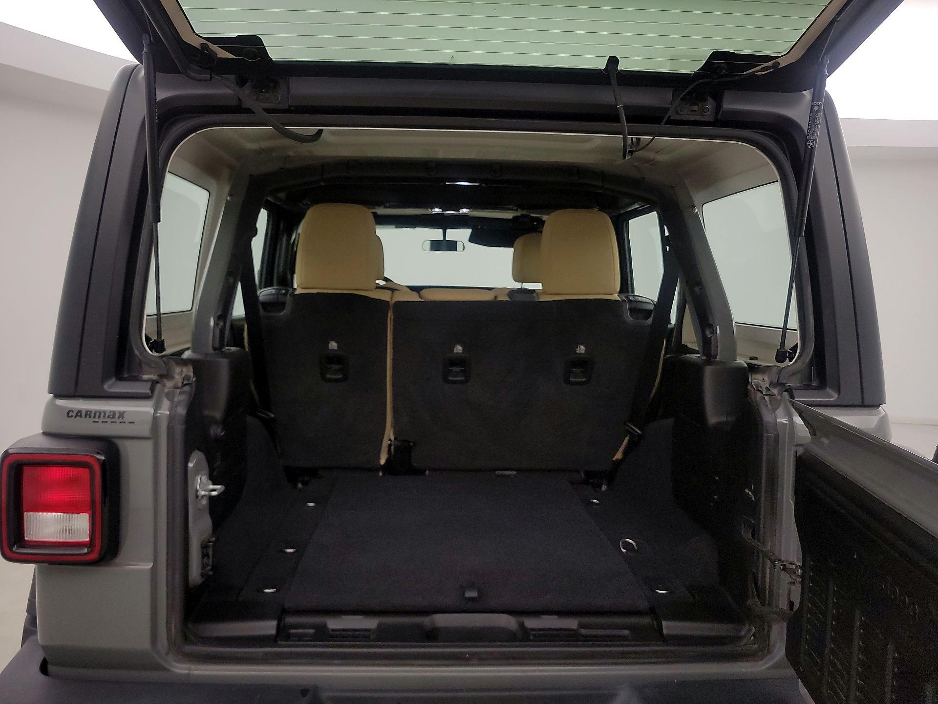 Thumbnail: 2022 Jeep Wrangler - 20