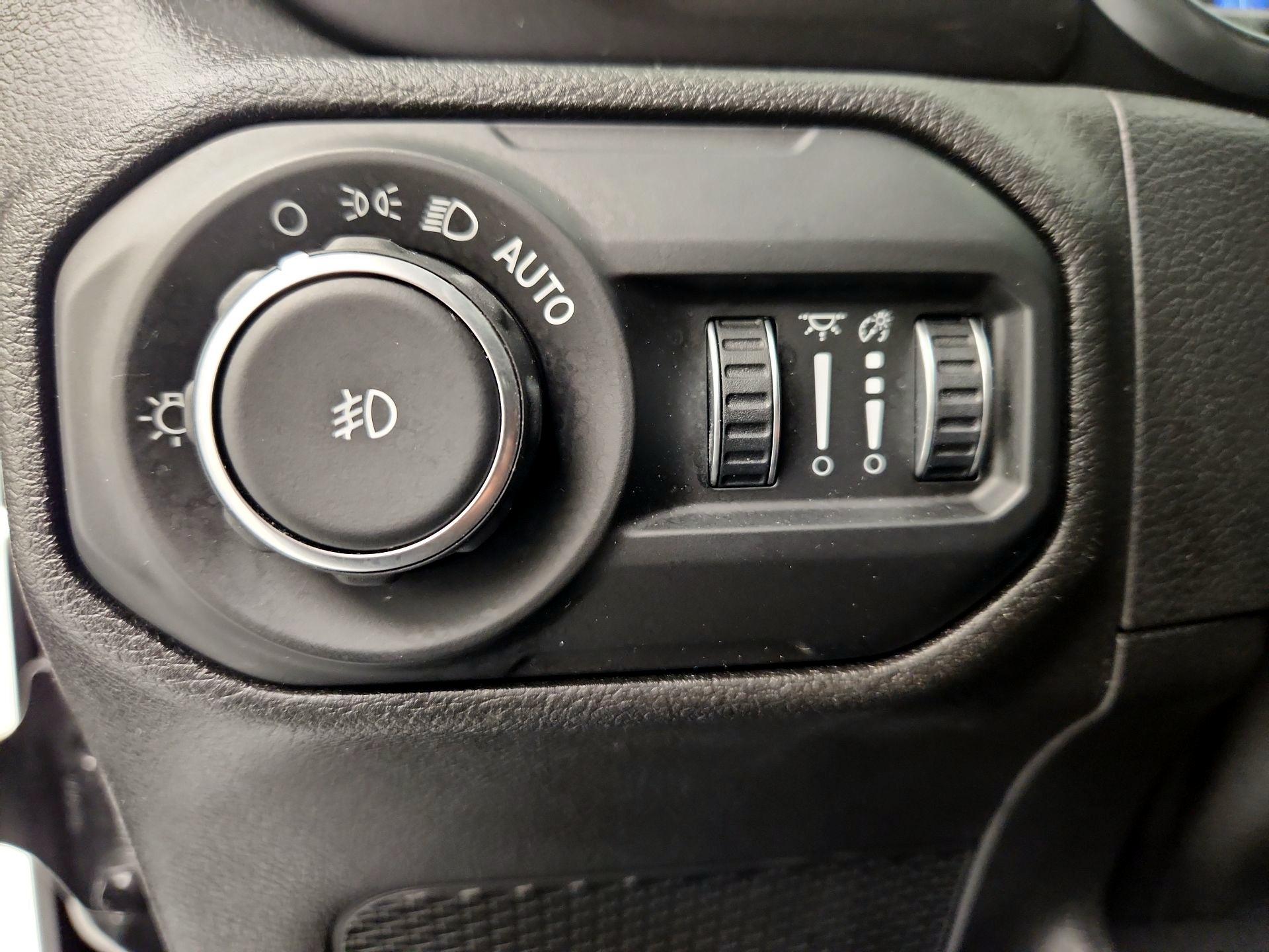 Thumbnail: 2021 Jeep Wrangler - 13