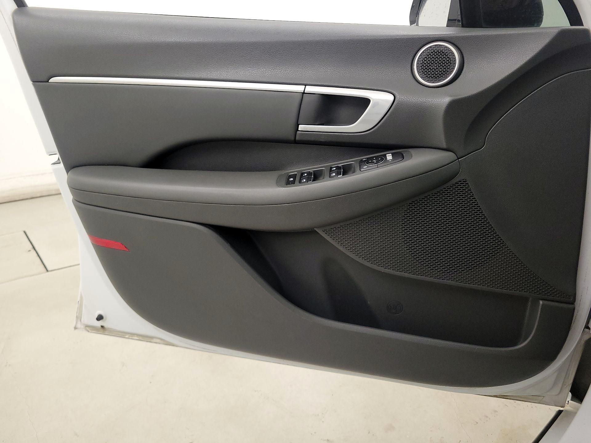 Thumbnail: 2021 Hyundai Sonata - 12