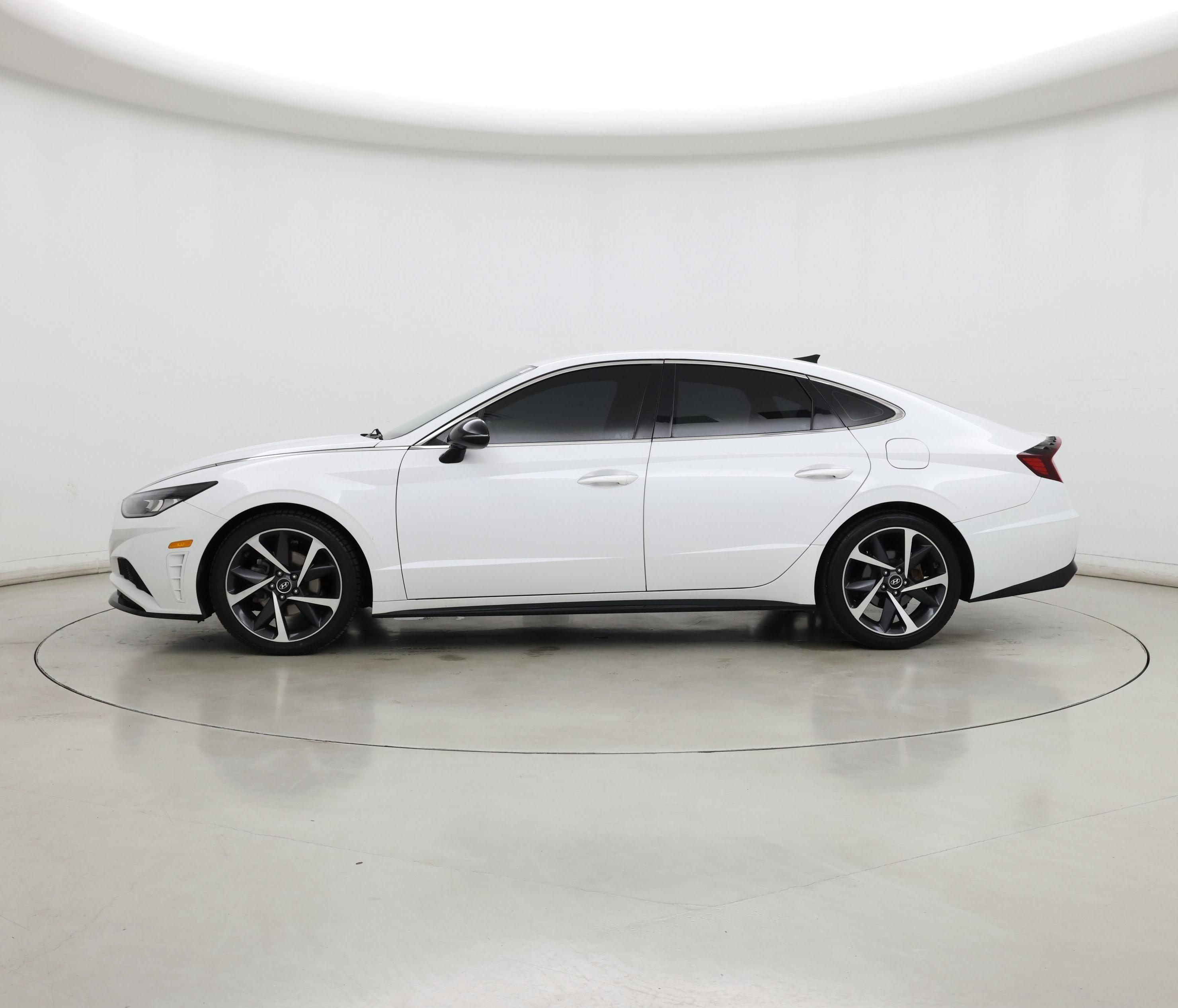 Thumbnail: 2021 Hyundai Sonata - 3