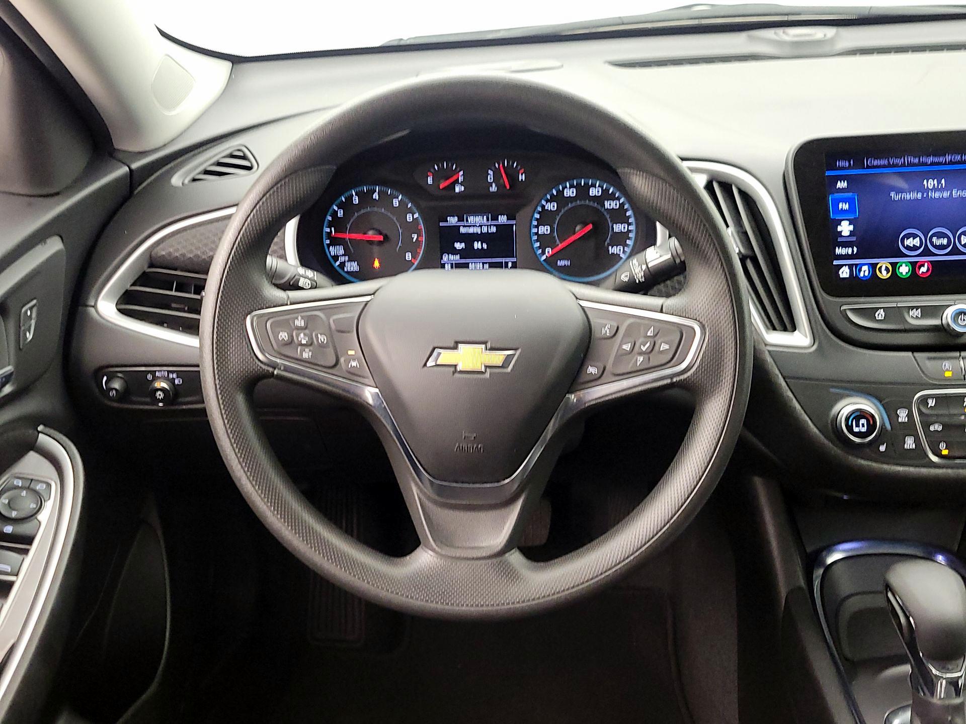 Thumbnail: 2023 Chevrolet Malibu - 10