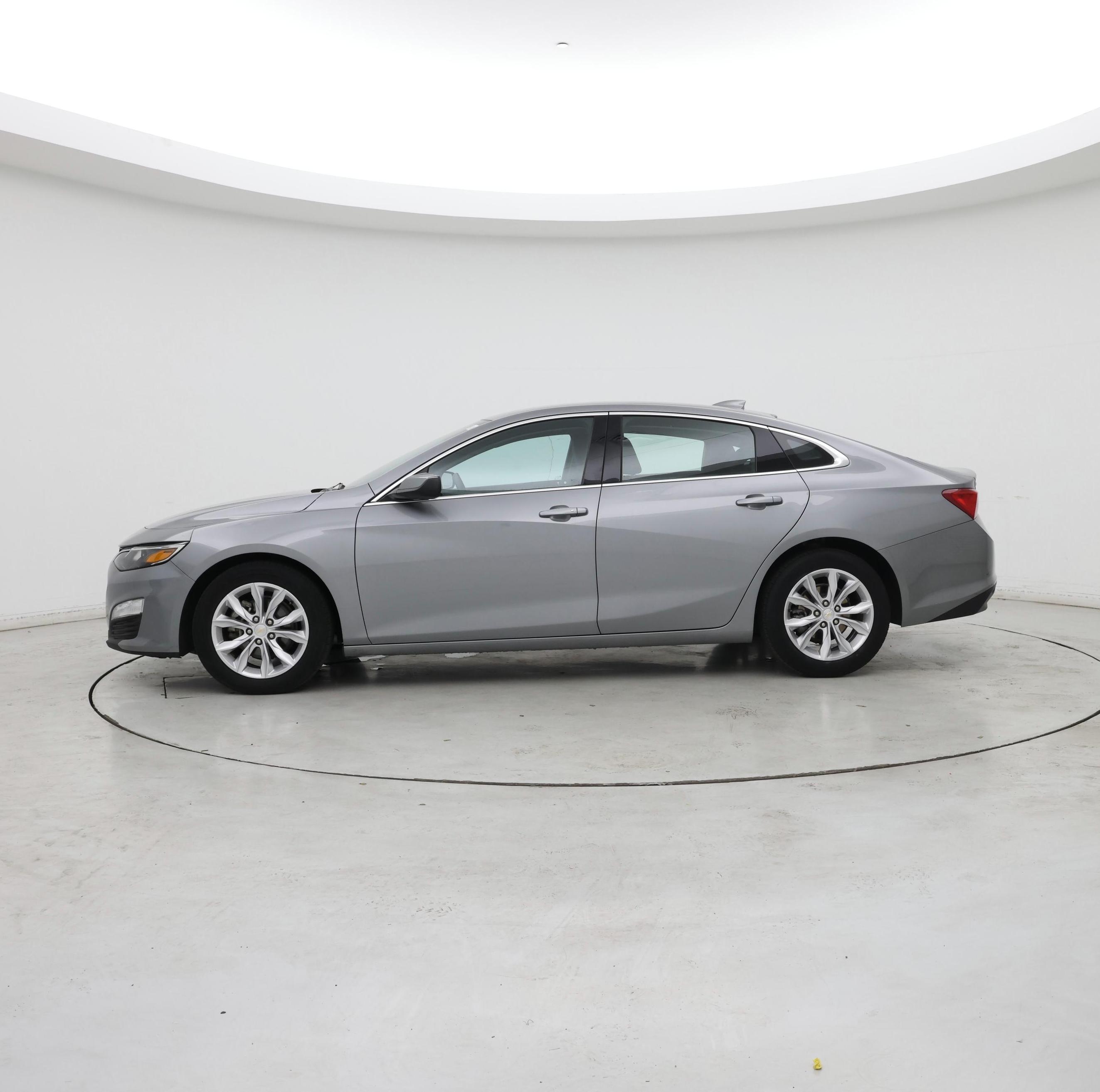 Thumbnail: 2023 Chevrolet Malibu - 3