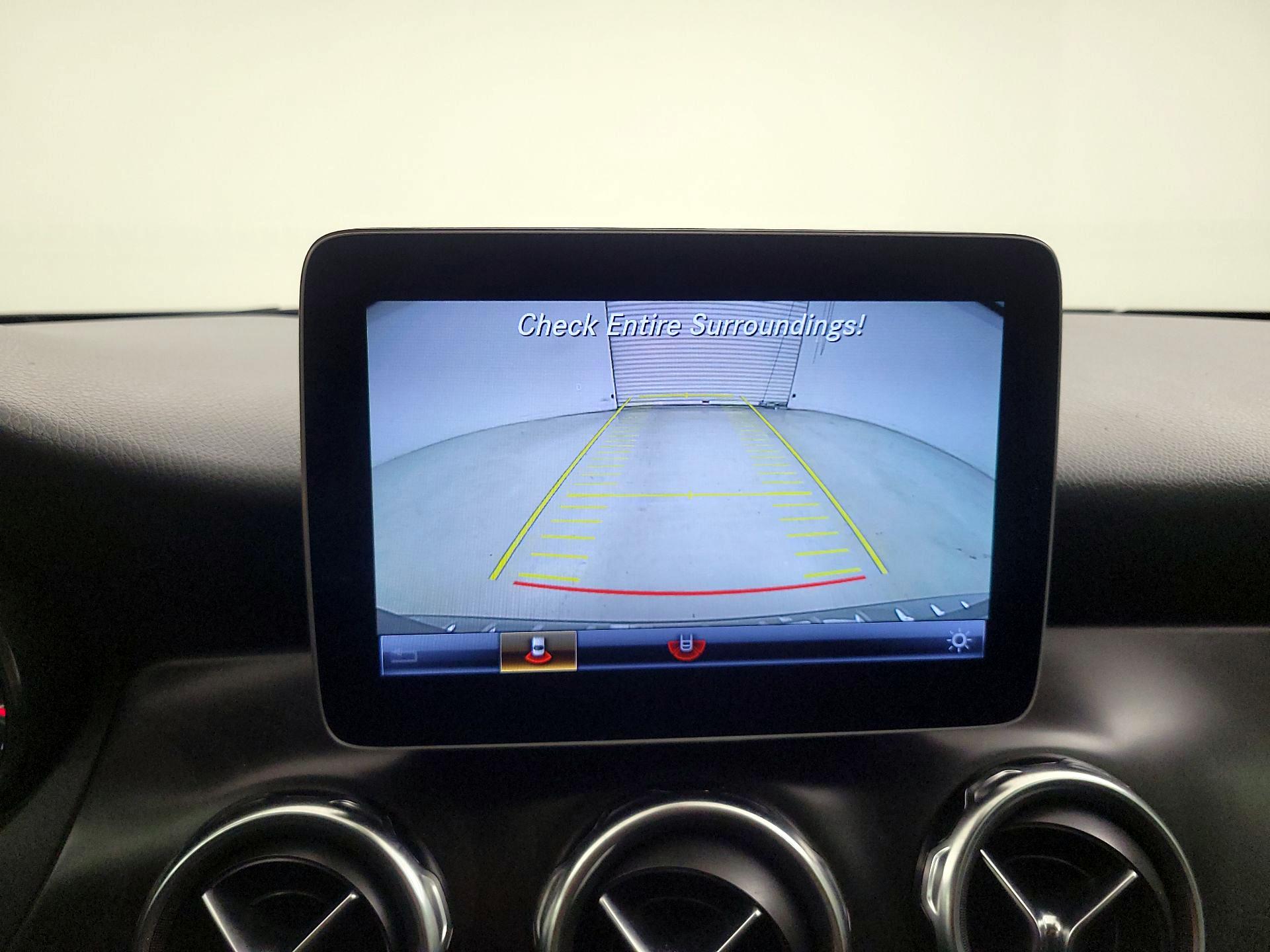Thumbnail: 2020 Mercedes-Benz GLA - 12