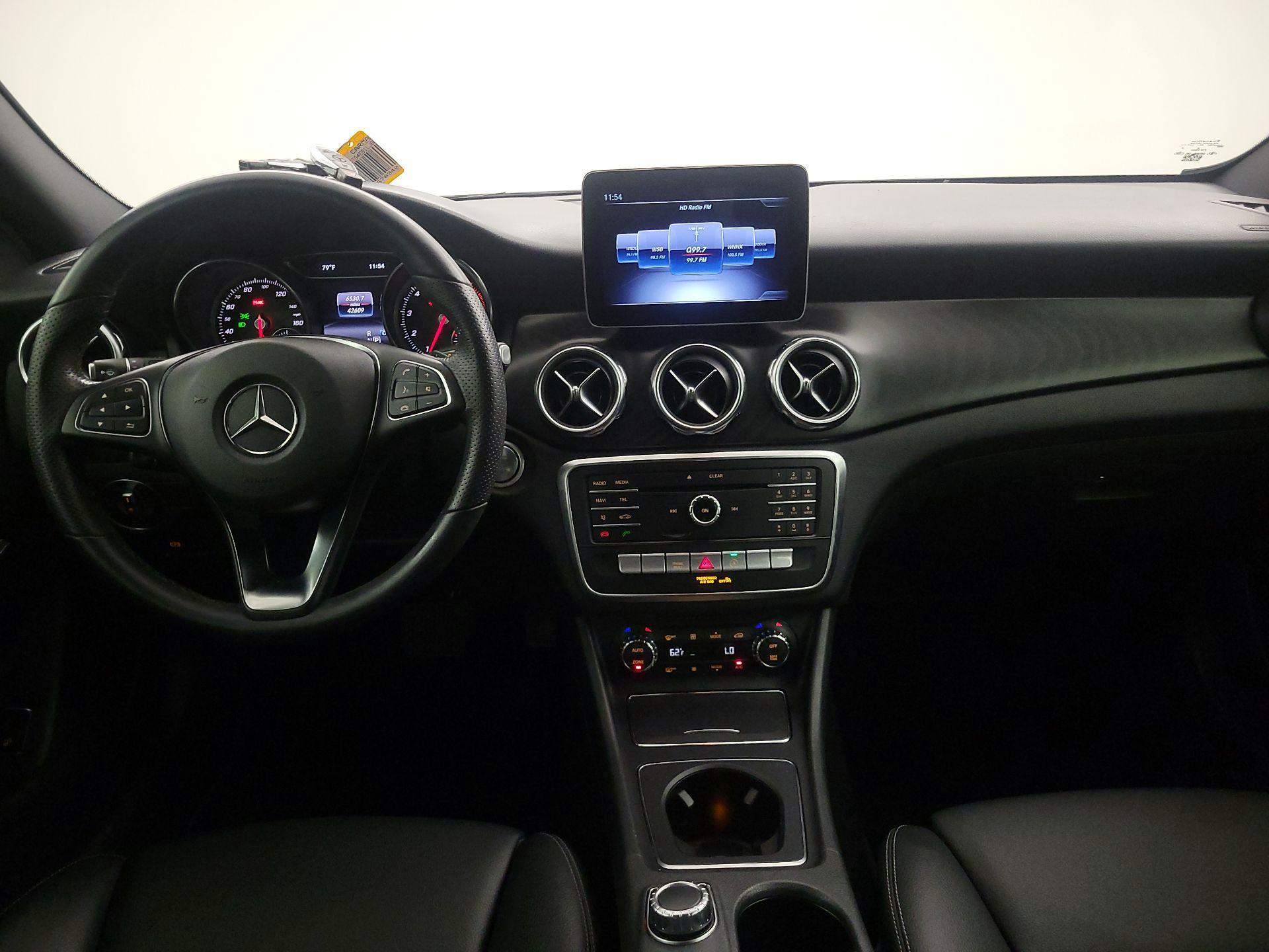 Thumbnail: 2020 Mercedes-Benz GLA - 8