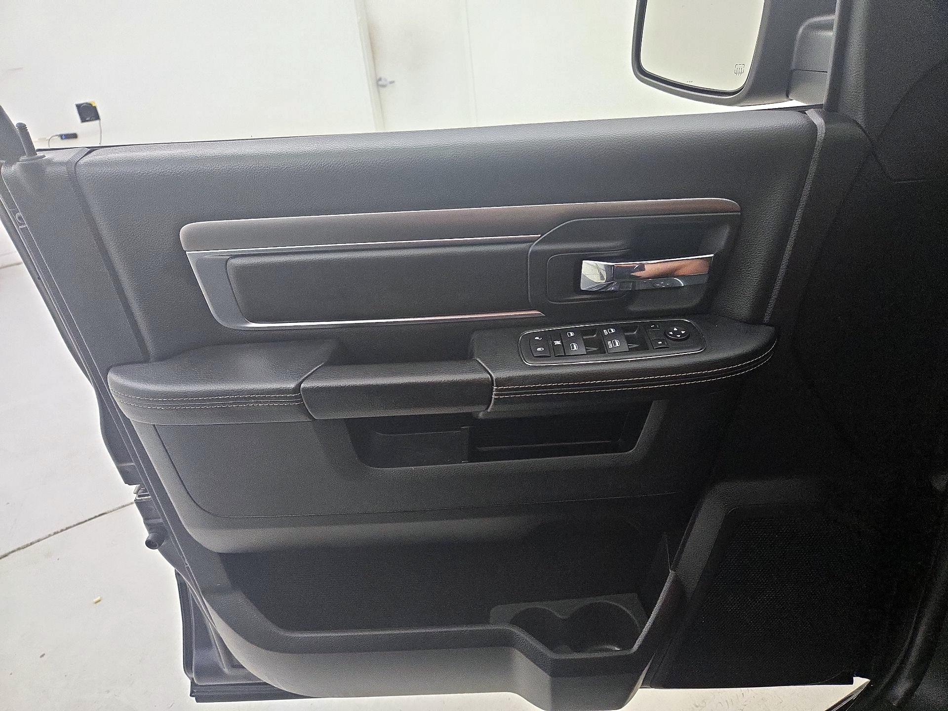 Thumbnail: 2021 RAM 1500 Classic - 12